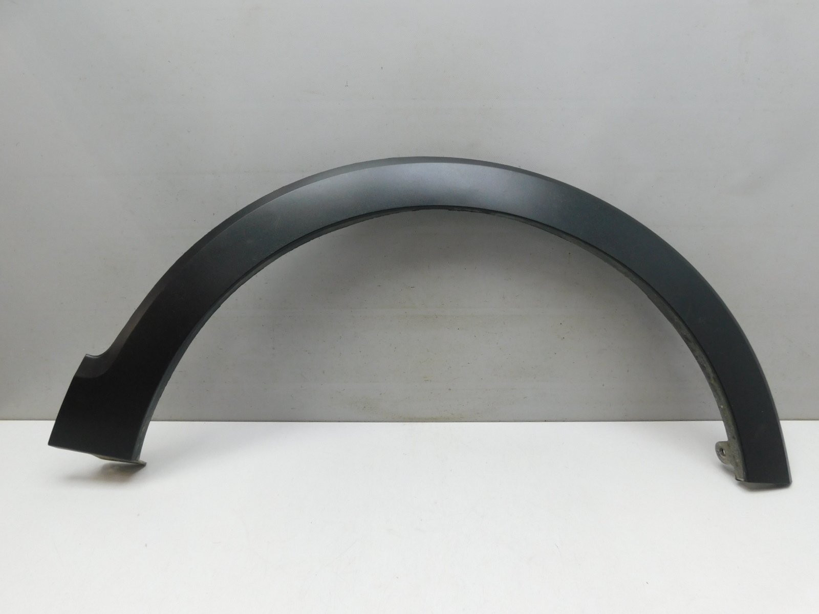 Накладка крыла переднего правого Renault Kaptur 2016>