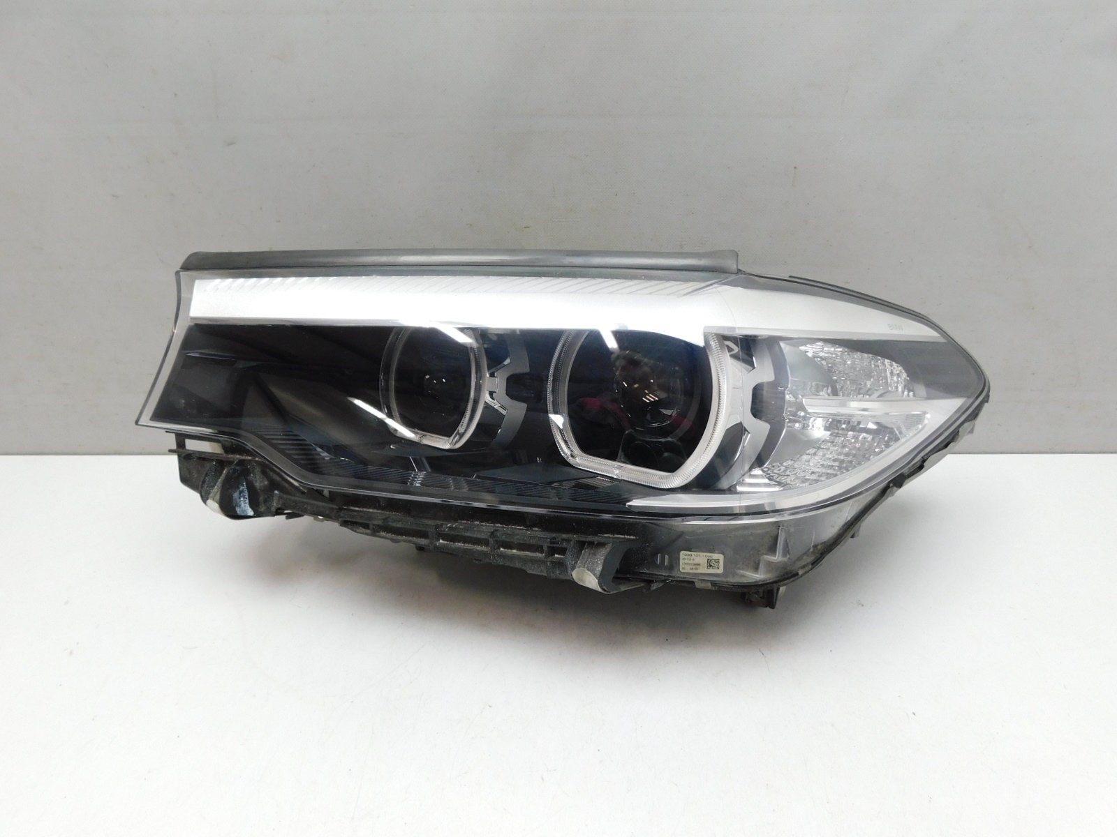 Фара левая BMW 5-серия G30 2016>