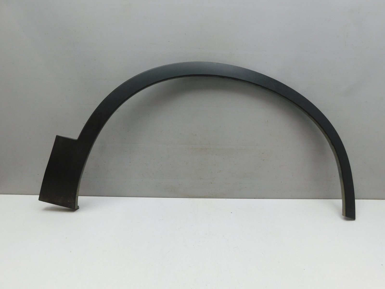 Накладка крыла переднего правого Volvo XC40 2017>