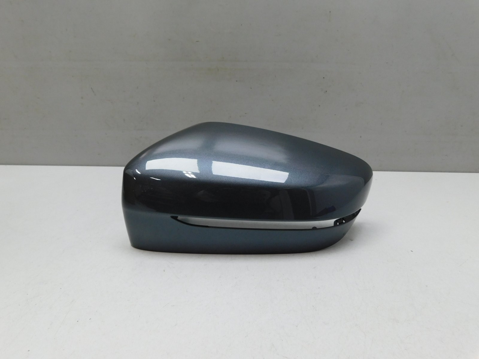 Накладка зеркала левого BMW 3-серия G20 2018>