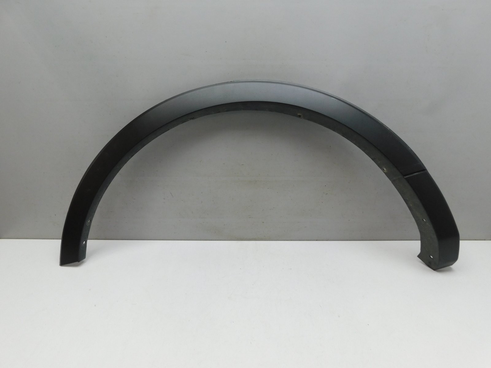 Накладка крыла заднего  правого Ford Explorer V 2010>