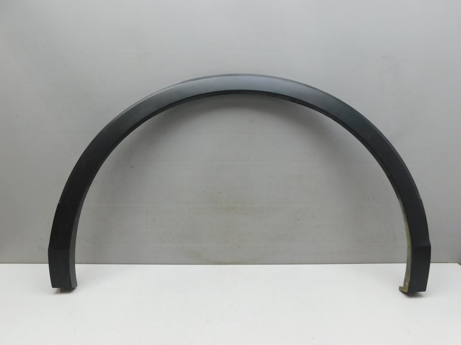 Накладка крыла заднего  левого Volkswagen Tiguan 2017>