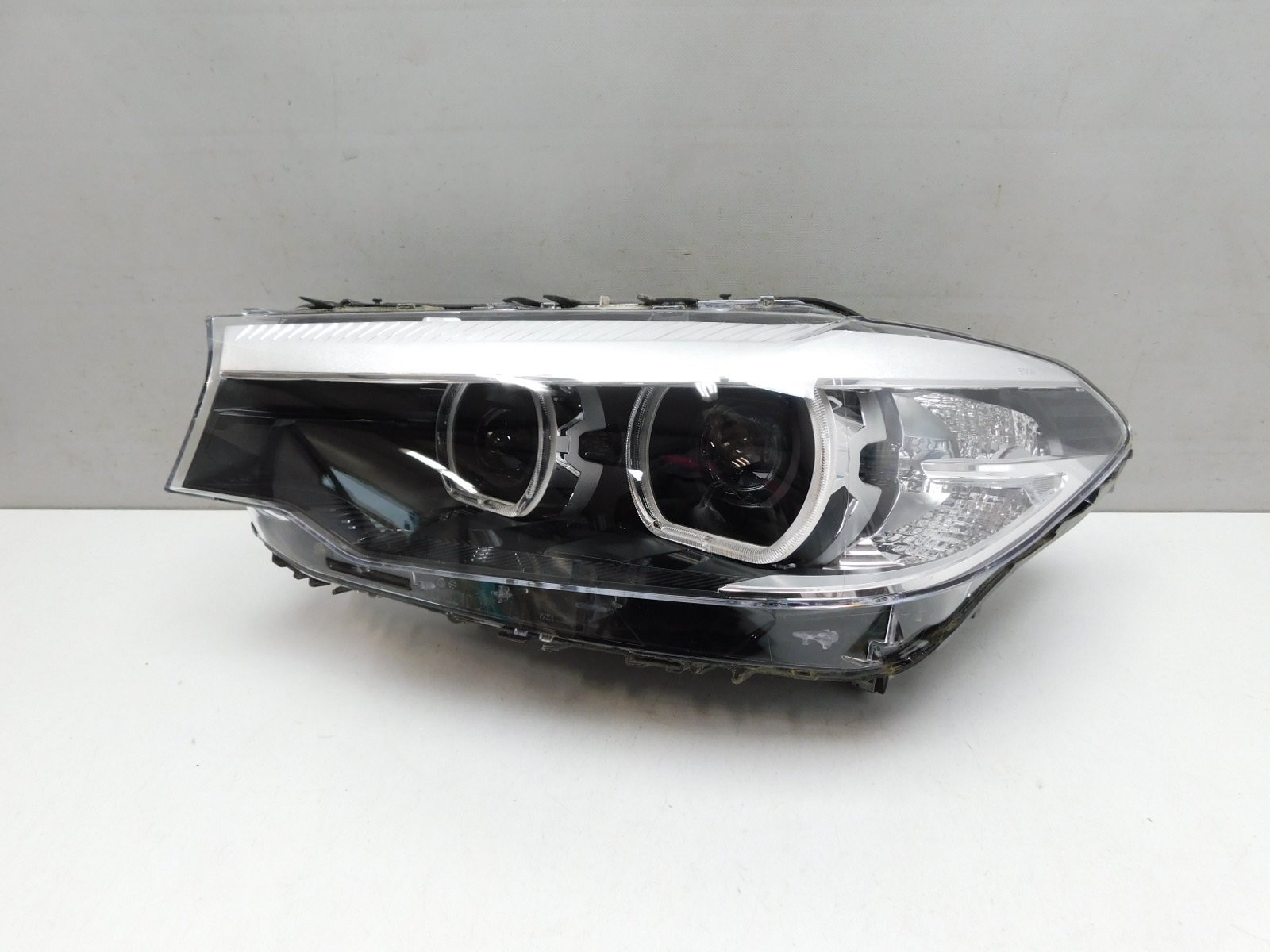 Фара левая BMW 5-серия G30 2016>