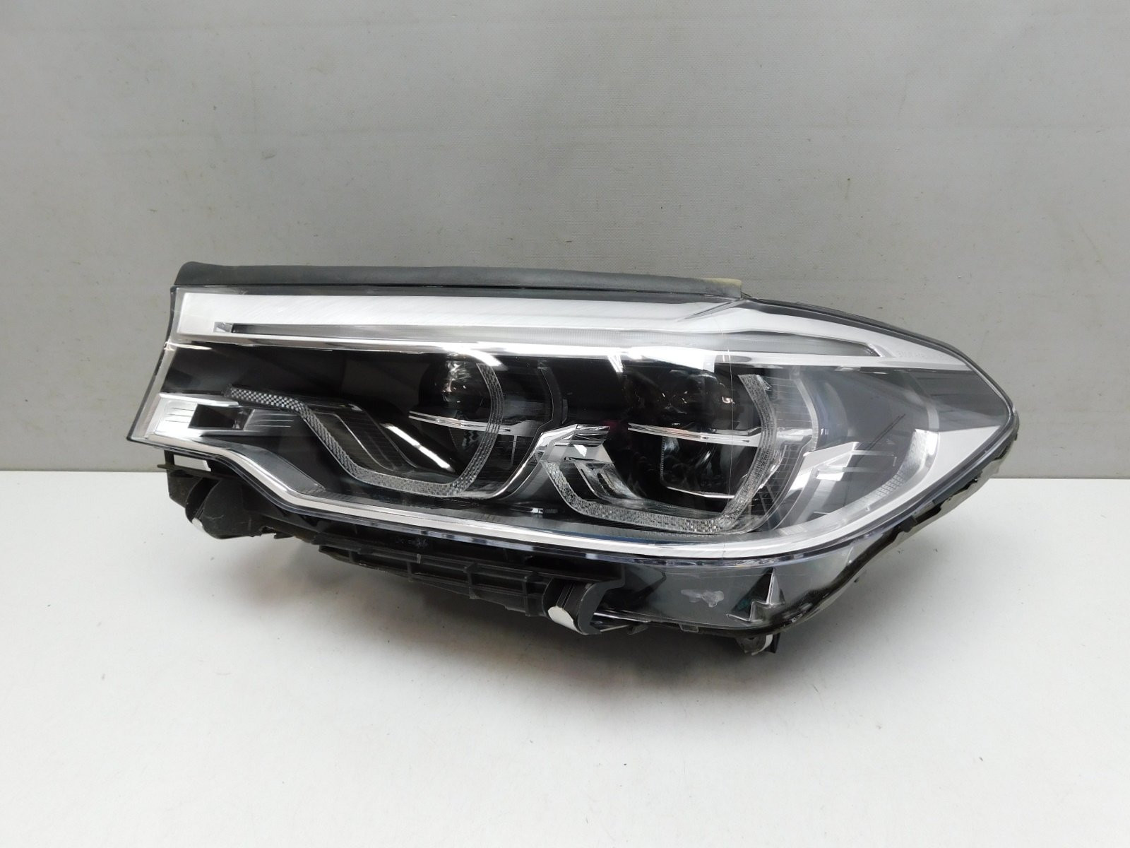 Фара левая BMW 5-серия G30 2016>