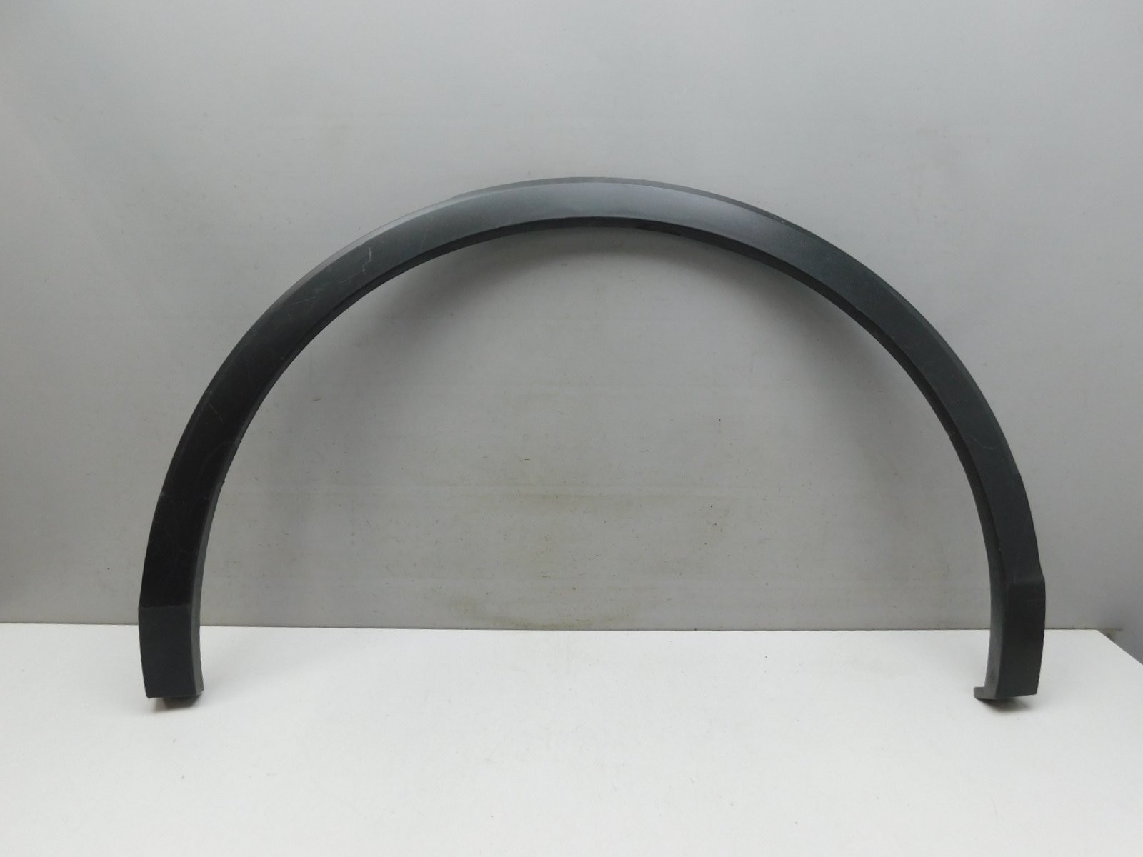 Накладка крыла заднего  левого Volkswagen Tiguan 2017>