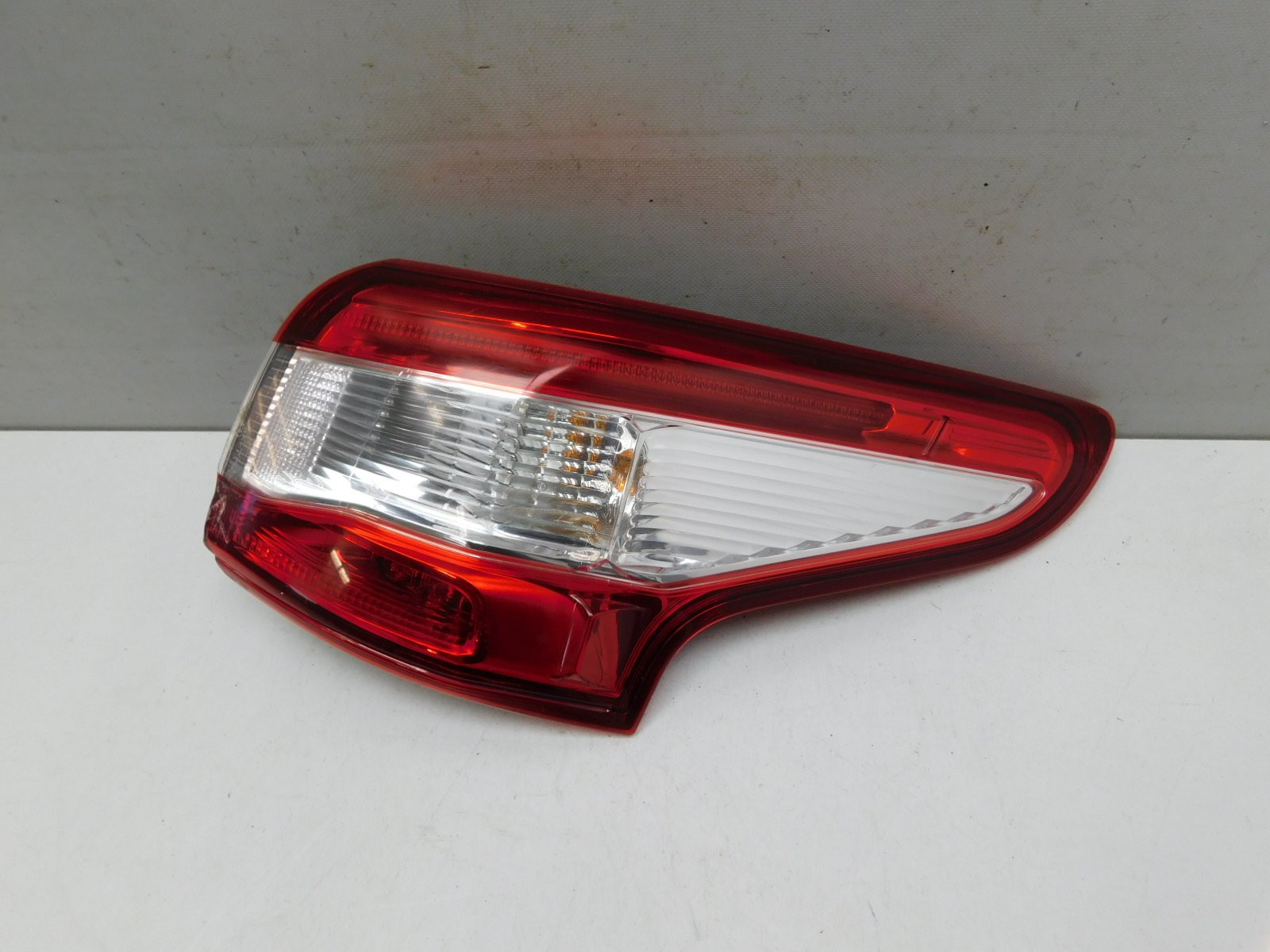 Фонарь задний наружный правый Nissan Qashqai (J11) 2014>