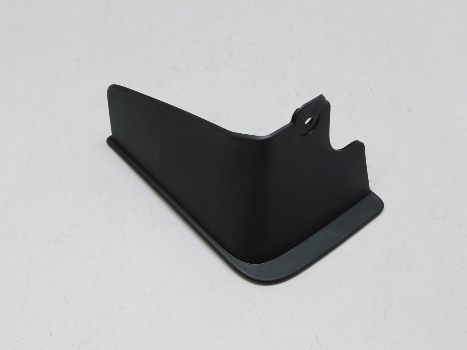 Брызговик передний левый Nissan Teana J32 2008-2013