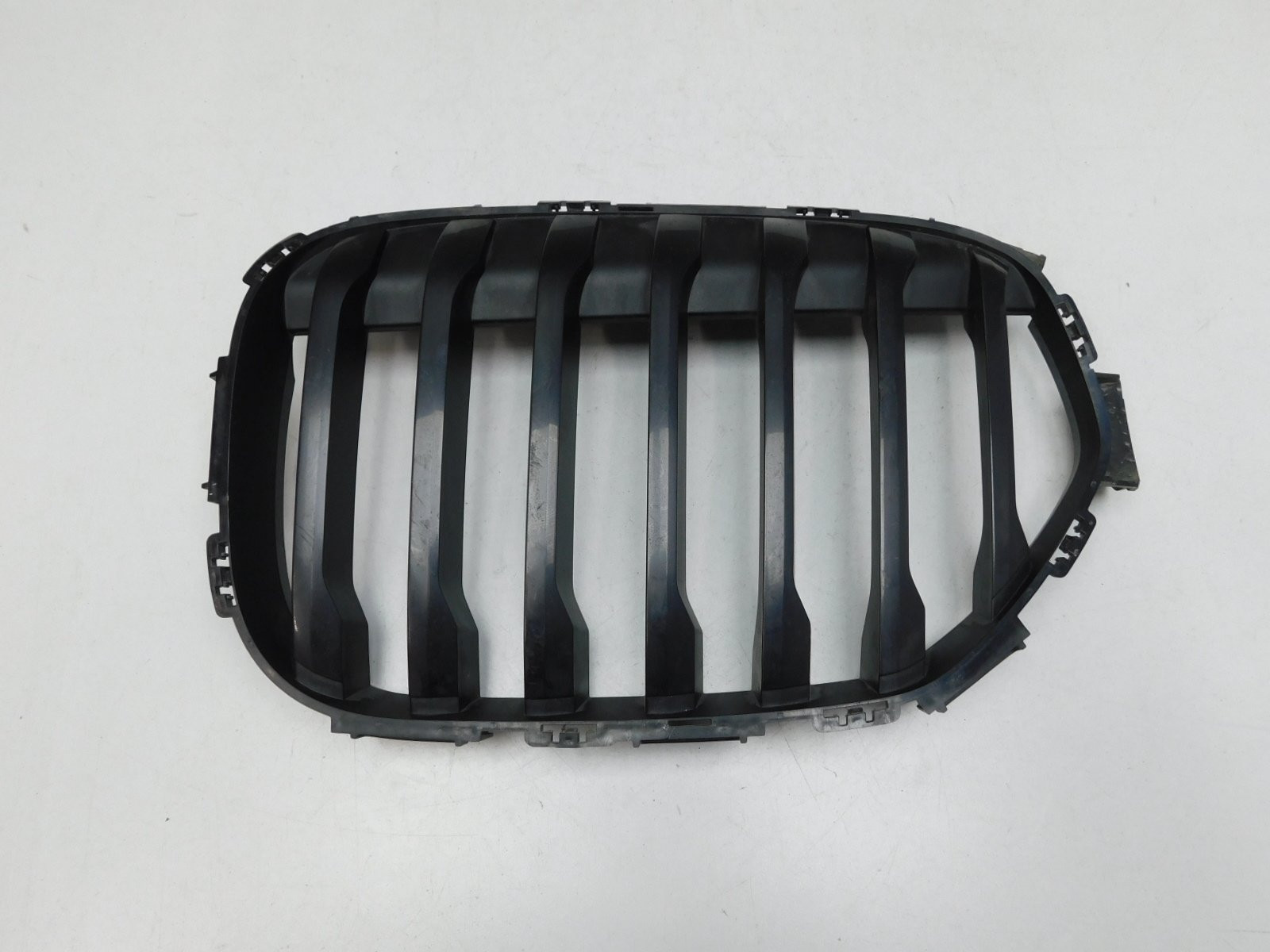 Решетка радиатора BMW X1 F48 2015>