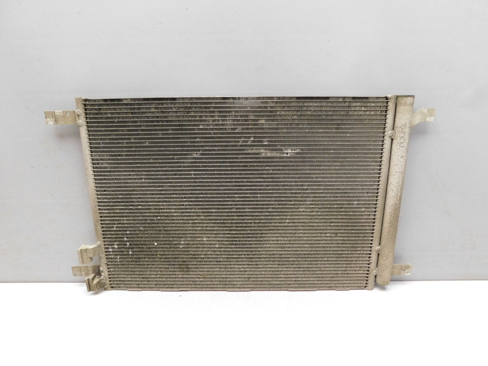 Радиатор кондиционера Volkswagen Tiguan 2017>