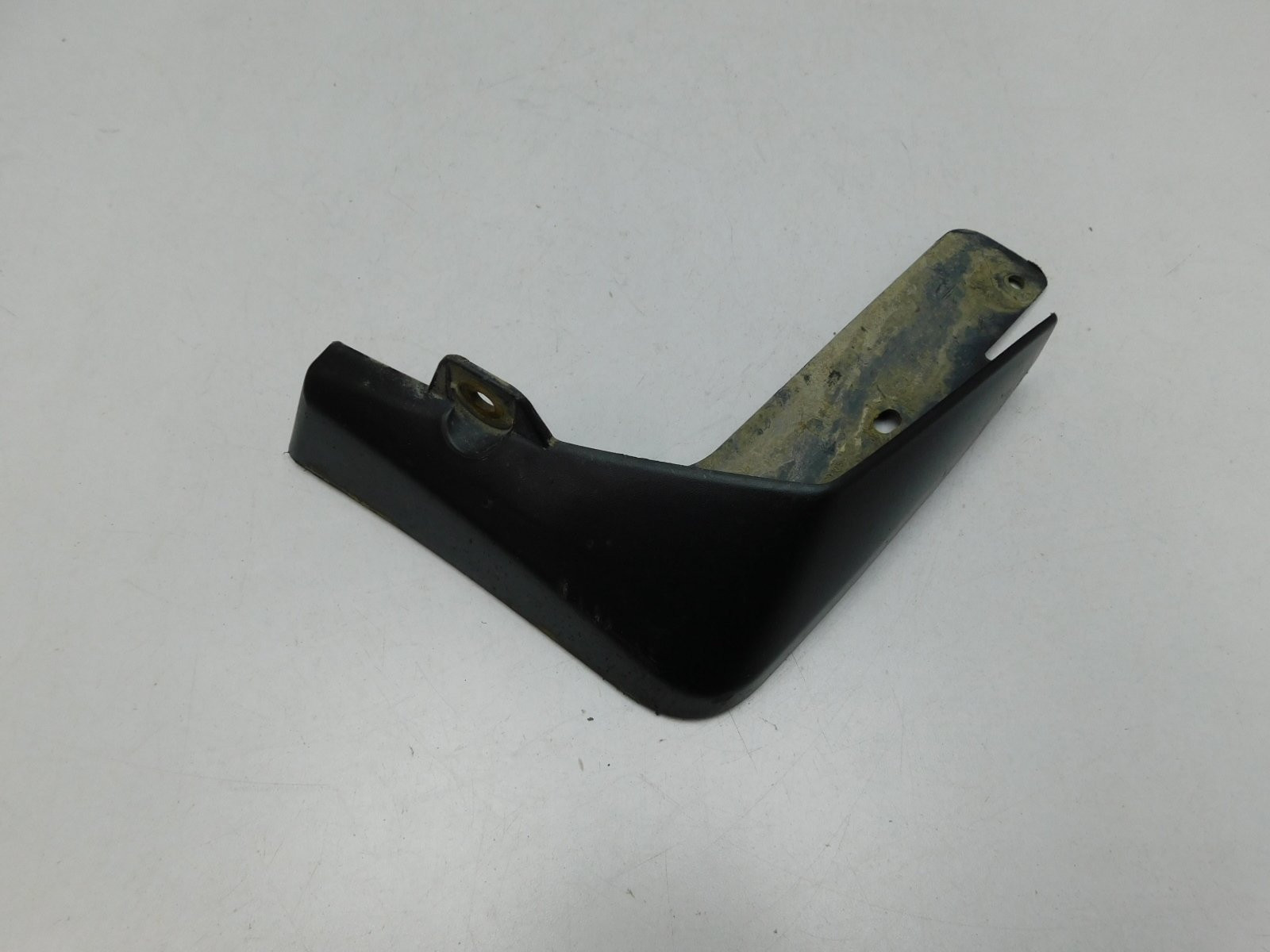 Брызговик задний правый Nissan X-Trail (T32) 2014>