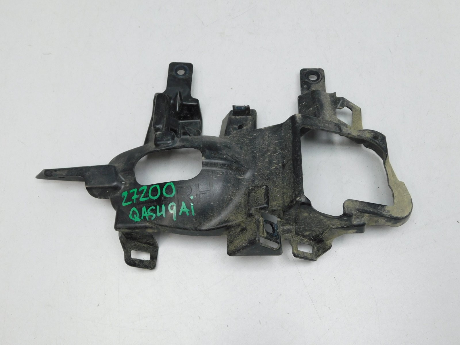 Кронштейн фары противотуманной п Nissan Qashqai (J11) 2014>