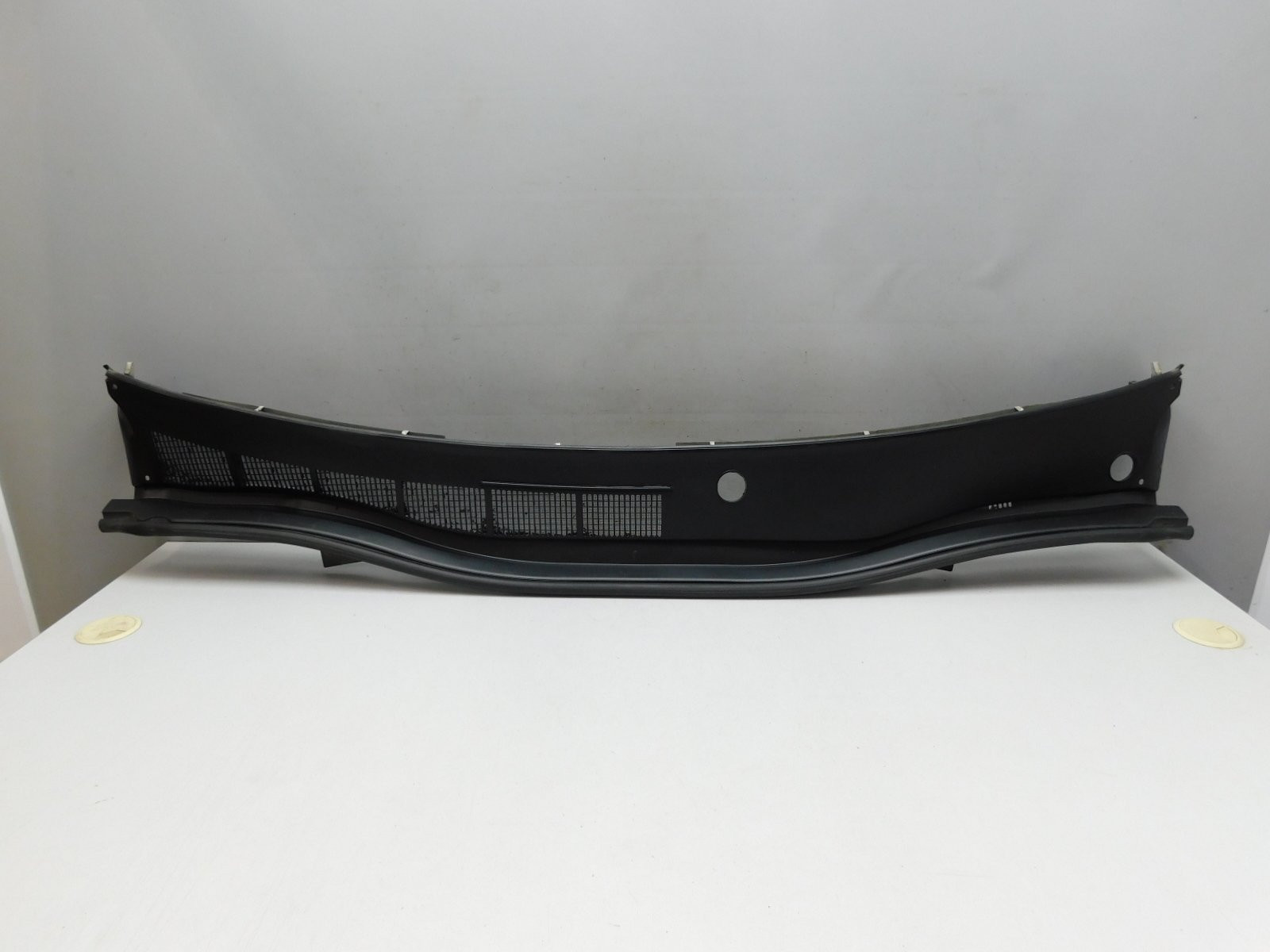 Решетка стеклооч. (планка под ло Toyota Camry V50 2011-2018