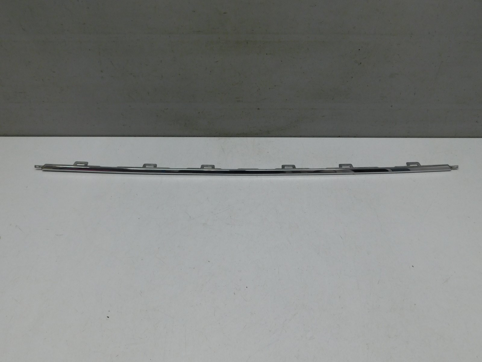 Молдинг заднего бампера Volkswagen Passat B8 2015>