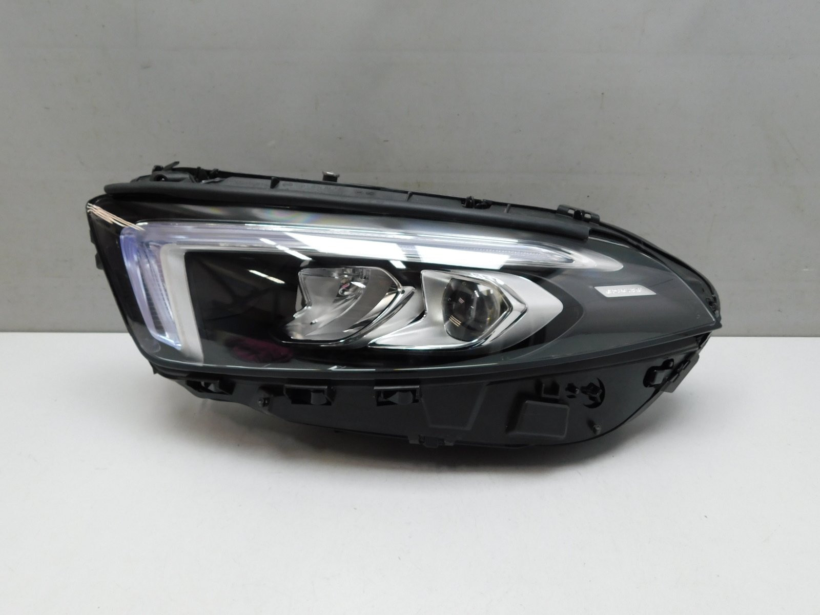 Фара левая Mercedes-Benz A-klasse  W177 2018>