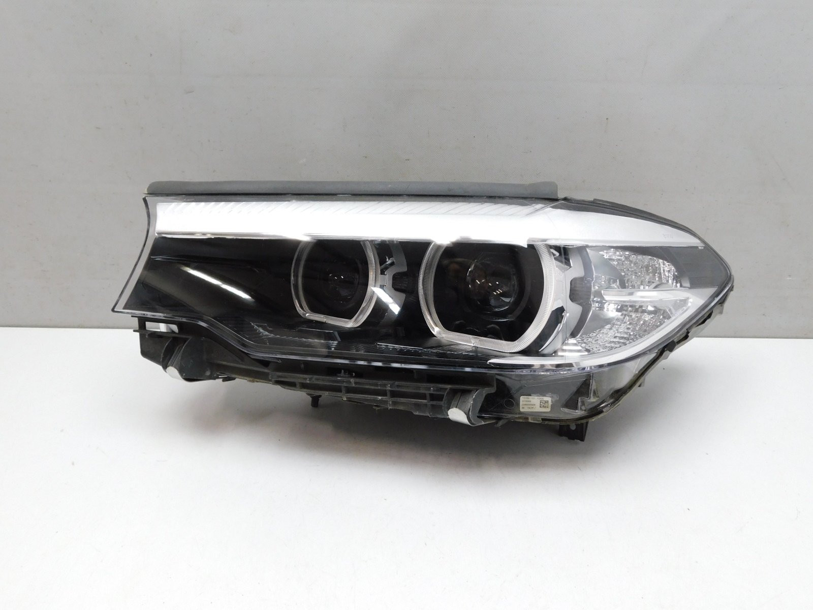 Фара левая BMW 5-серия G30 2016>