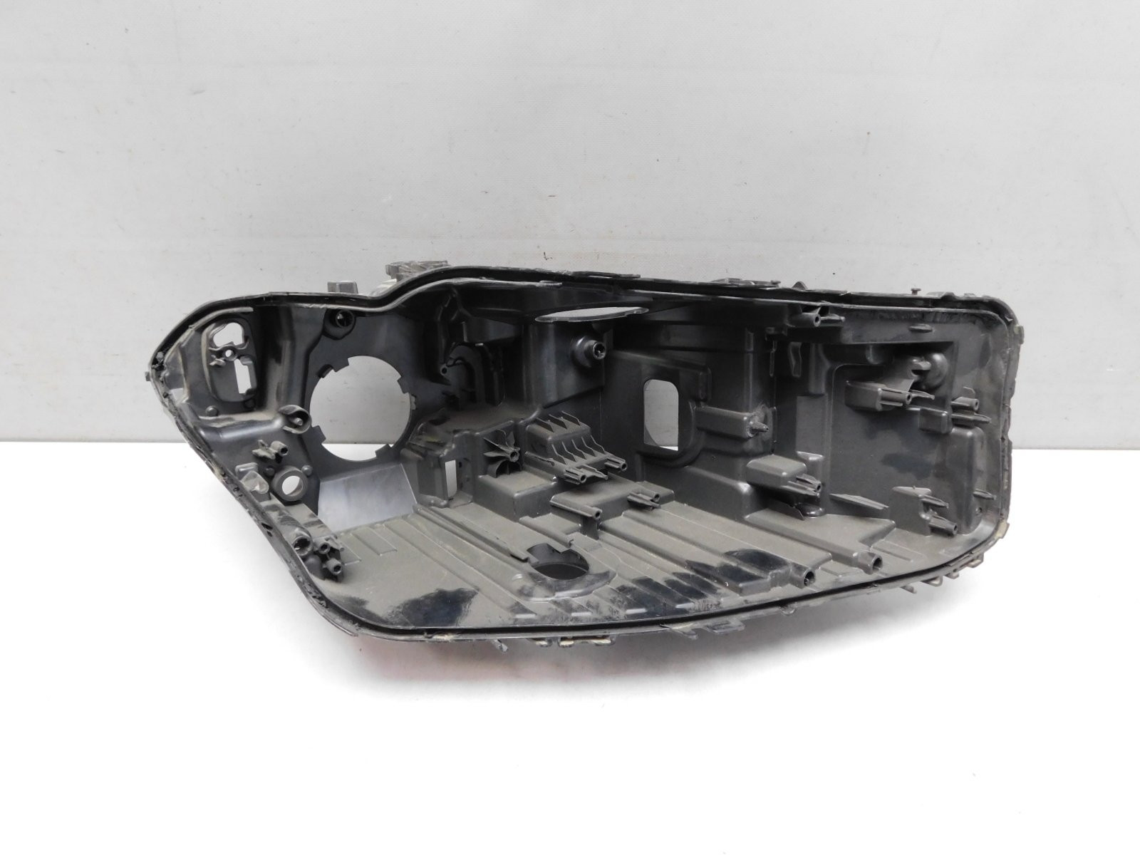 Фара правая BMW 5-серия G30 2016>