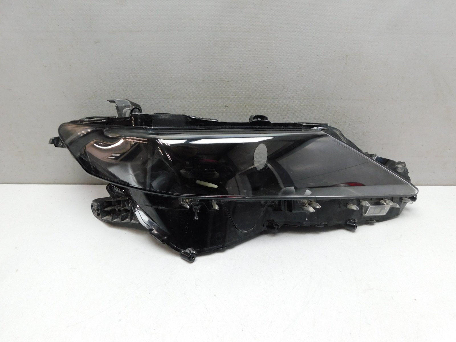 Фара правая Toyota Camry V70 2017>