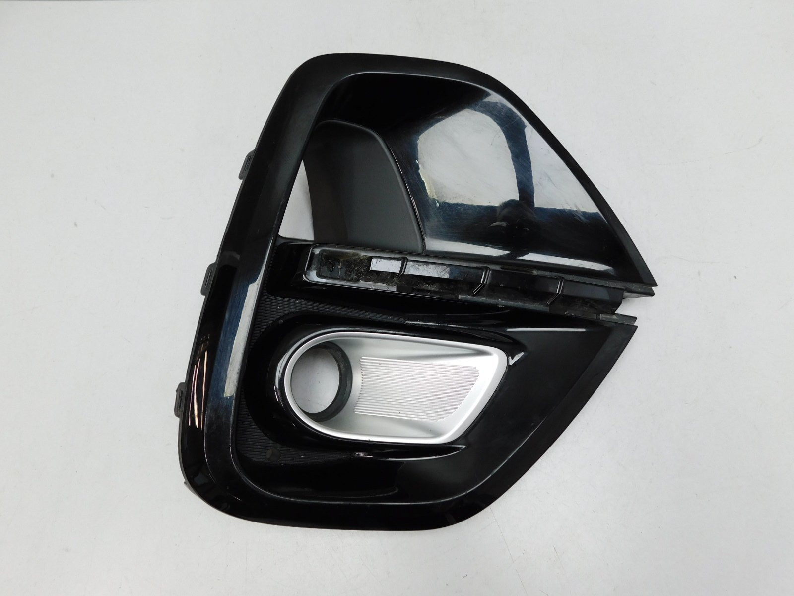 Решетка в бампер левая Kia Sportage 2015>