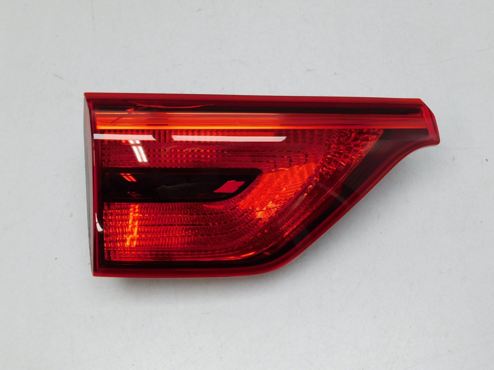 Фонарь задний внутренний левый Kia Sportage 2015>