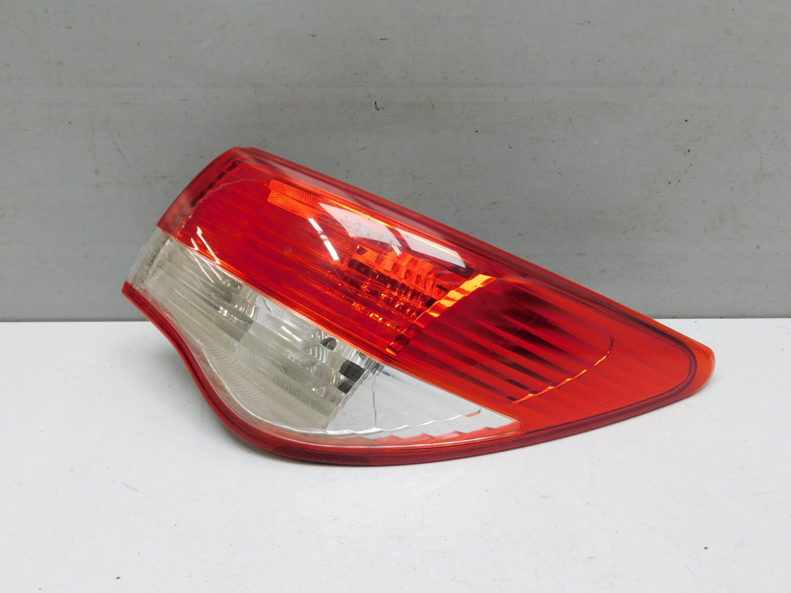 Фонарь задний наружный правый Nissan Almera (G15) 2013>