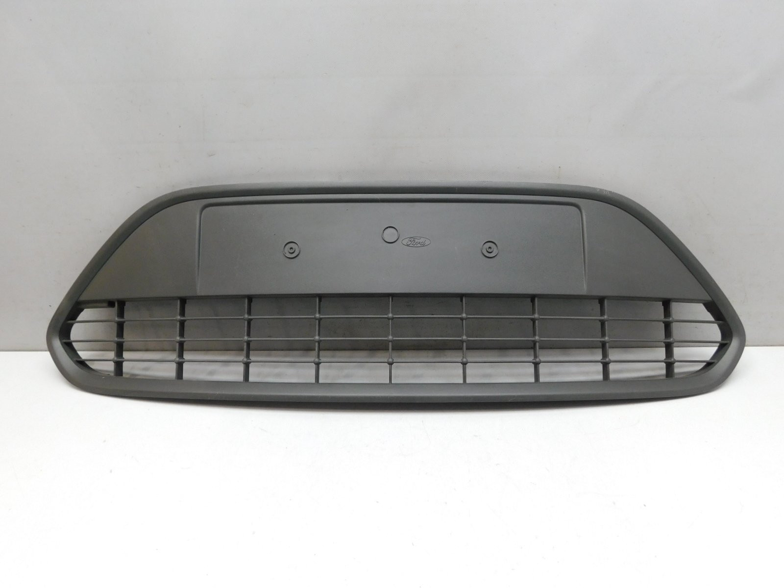 Решетка в бампер центральная Ford Focus II 2008-2011