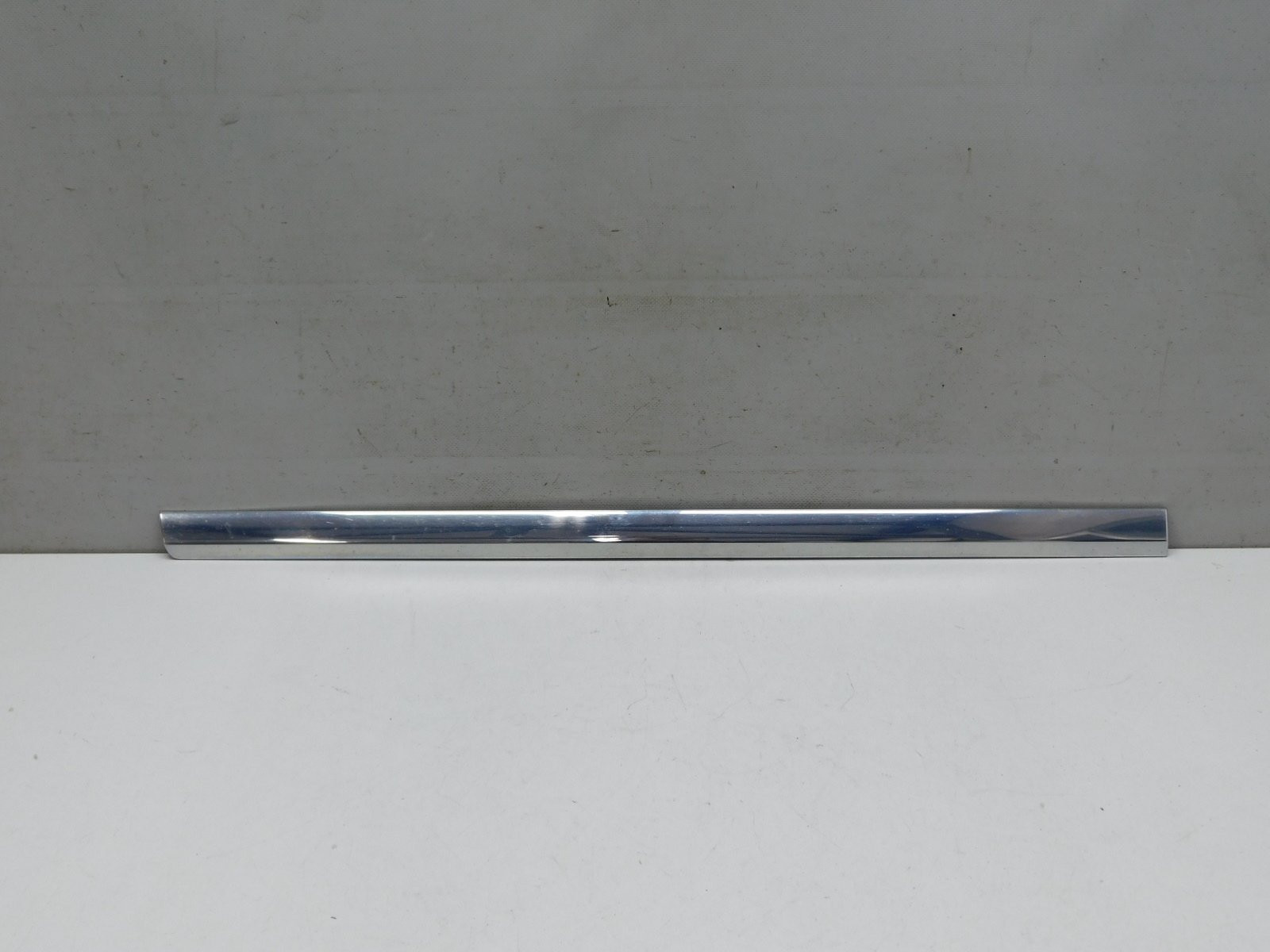 Молдинг двери передней левой Volkswagen Transporter T6 2016>