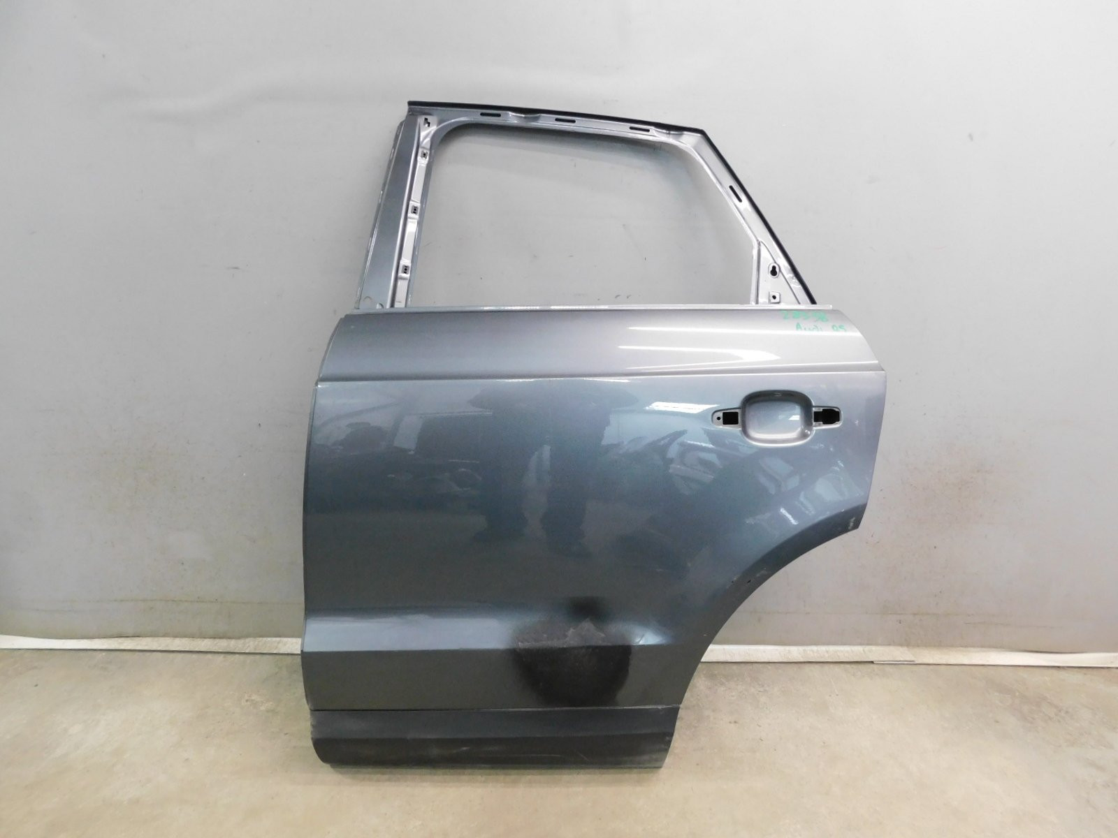 Дверь задняя левая Audi Q3 2012-2018