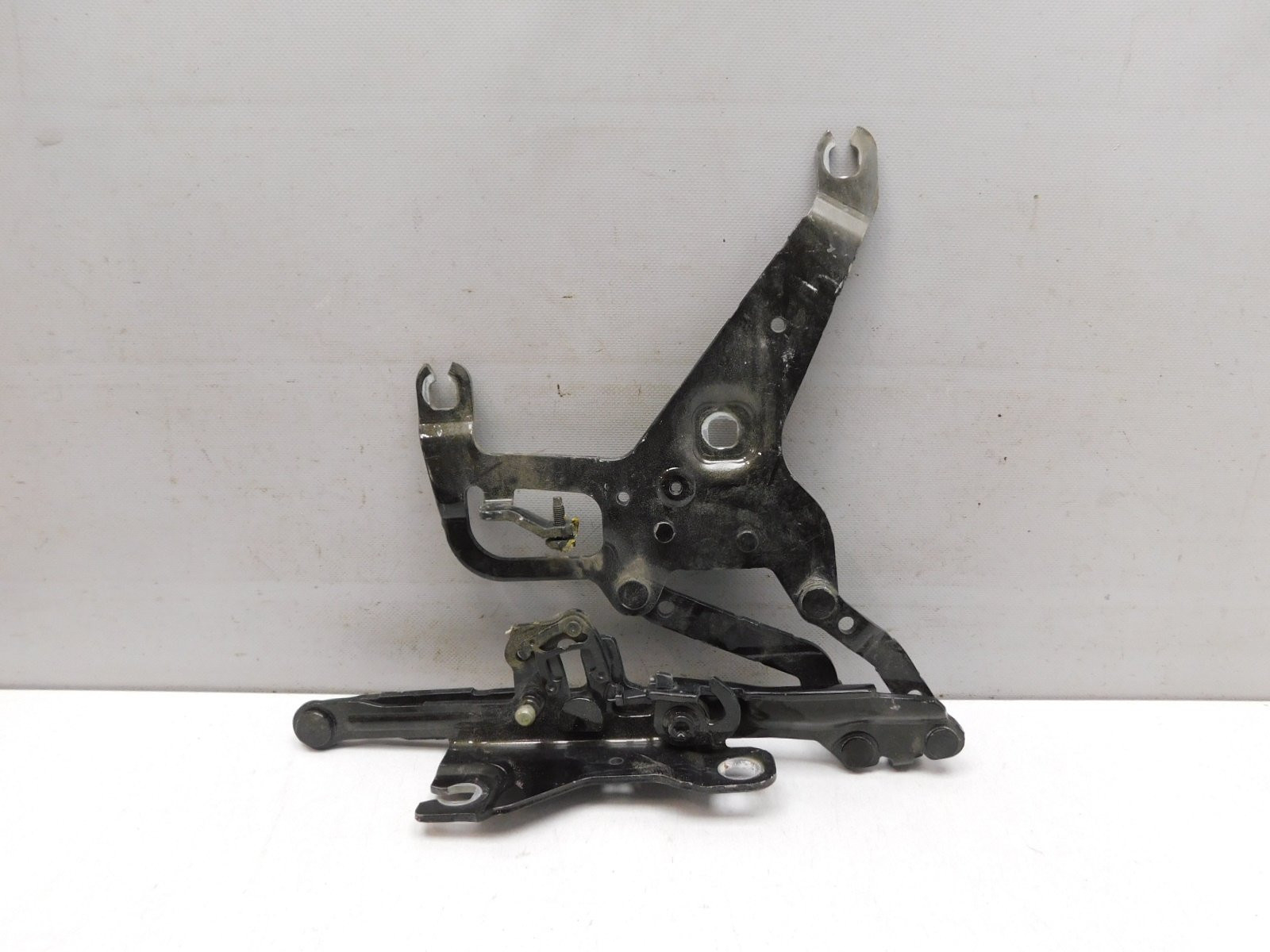 Петля капота левая BMW X5 F15 2013-2018