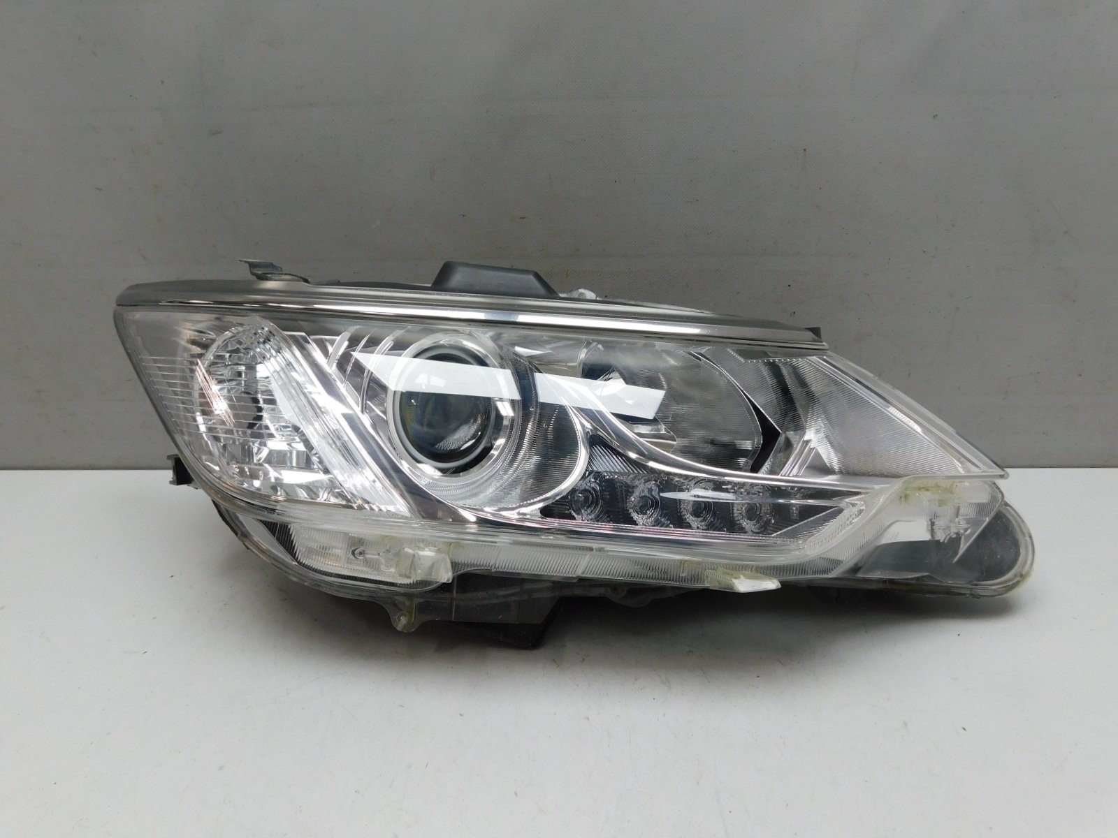 Фара правая Toyota Camry V50 2011-2018