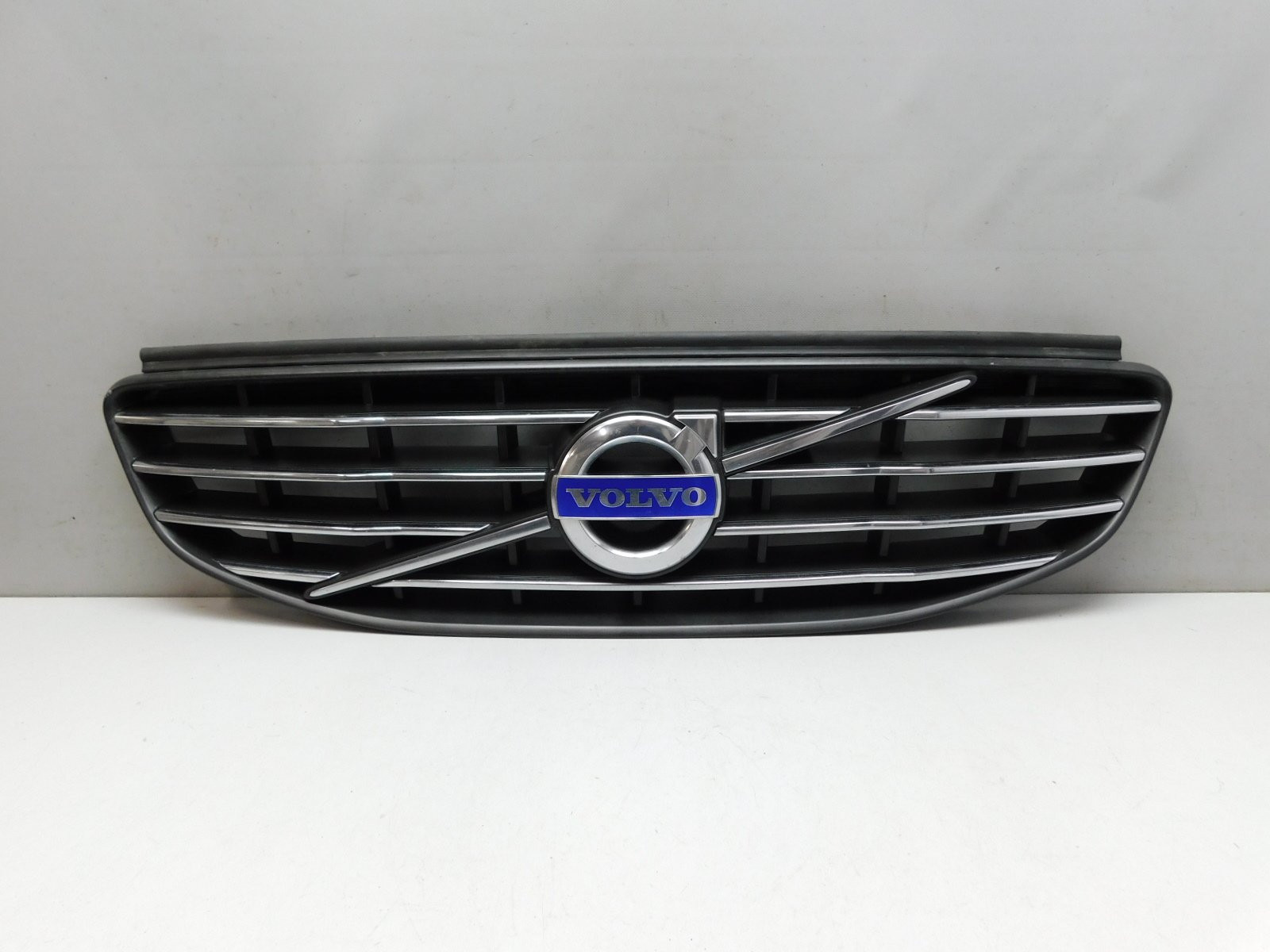 Решетка радиатора Volvo XC60 2008-2017