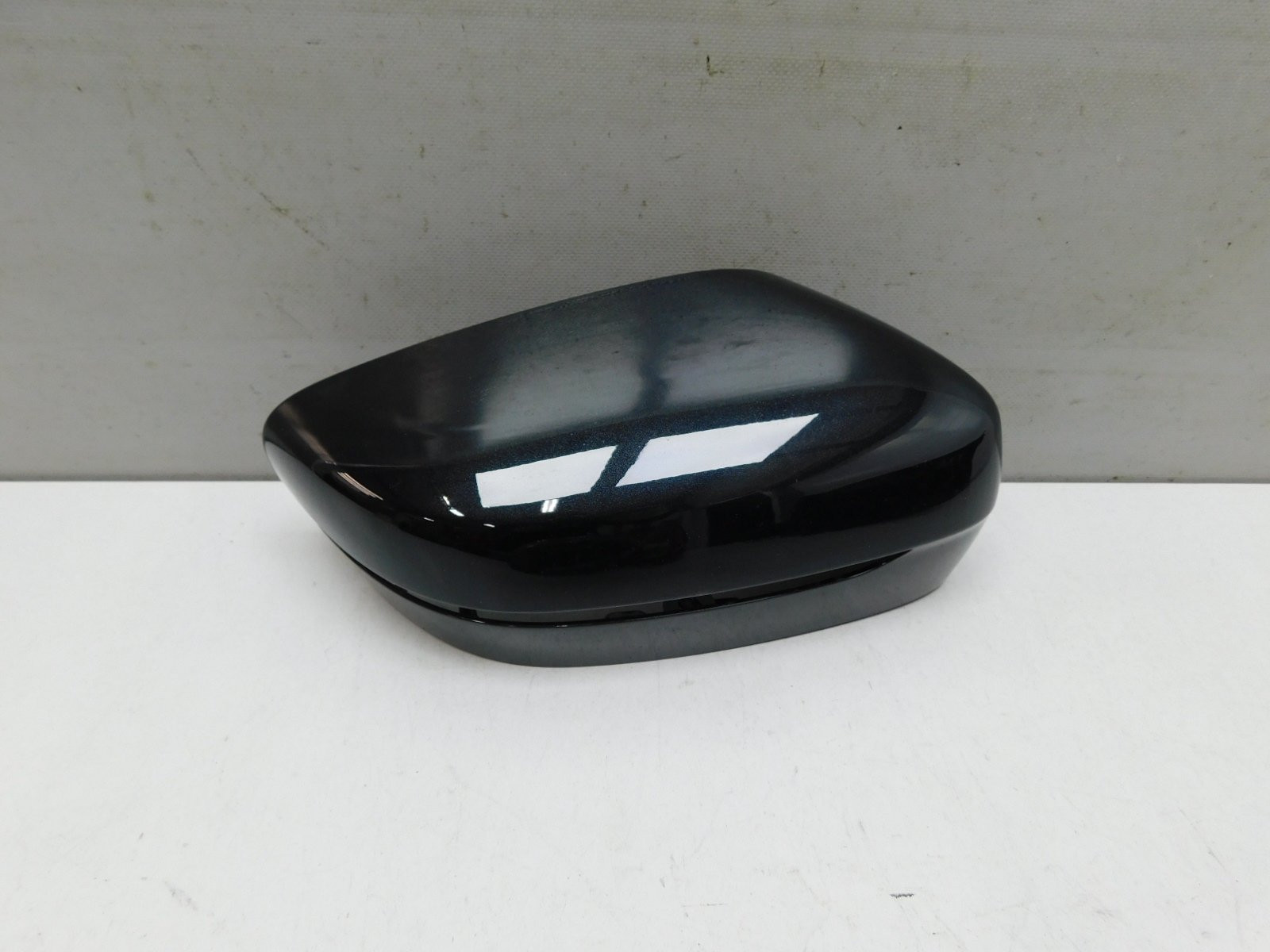 Накладка зеркала правого BMW 3-серия G20 2018>