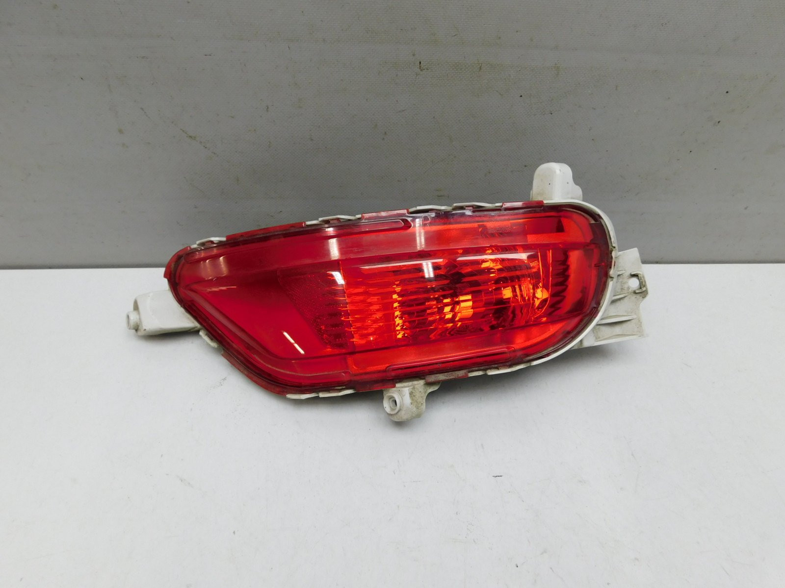 Фонарь задний в бампер правый Mazda CX 5 2017>