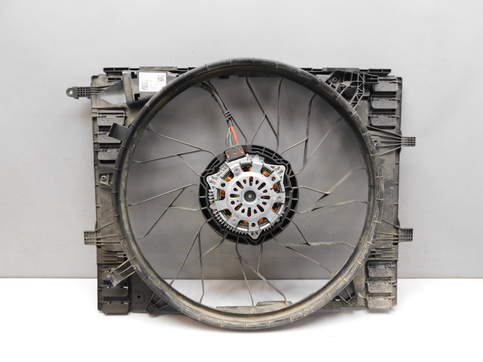 Диффузор радиатора Mercedes-Benz E-Klasse W213 2016>