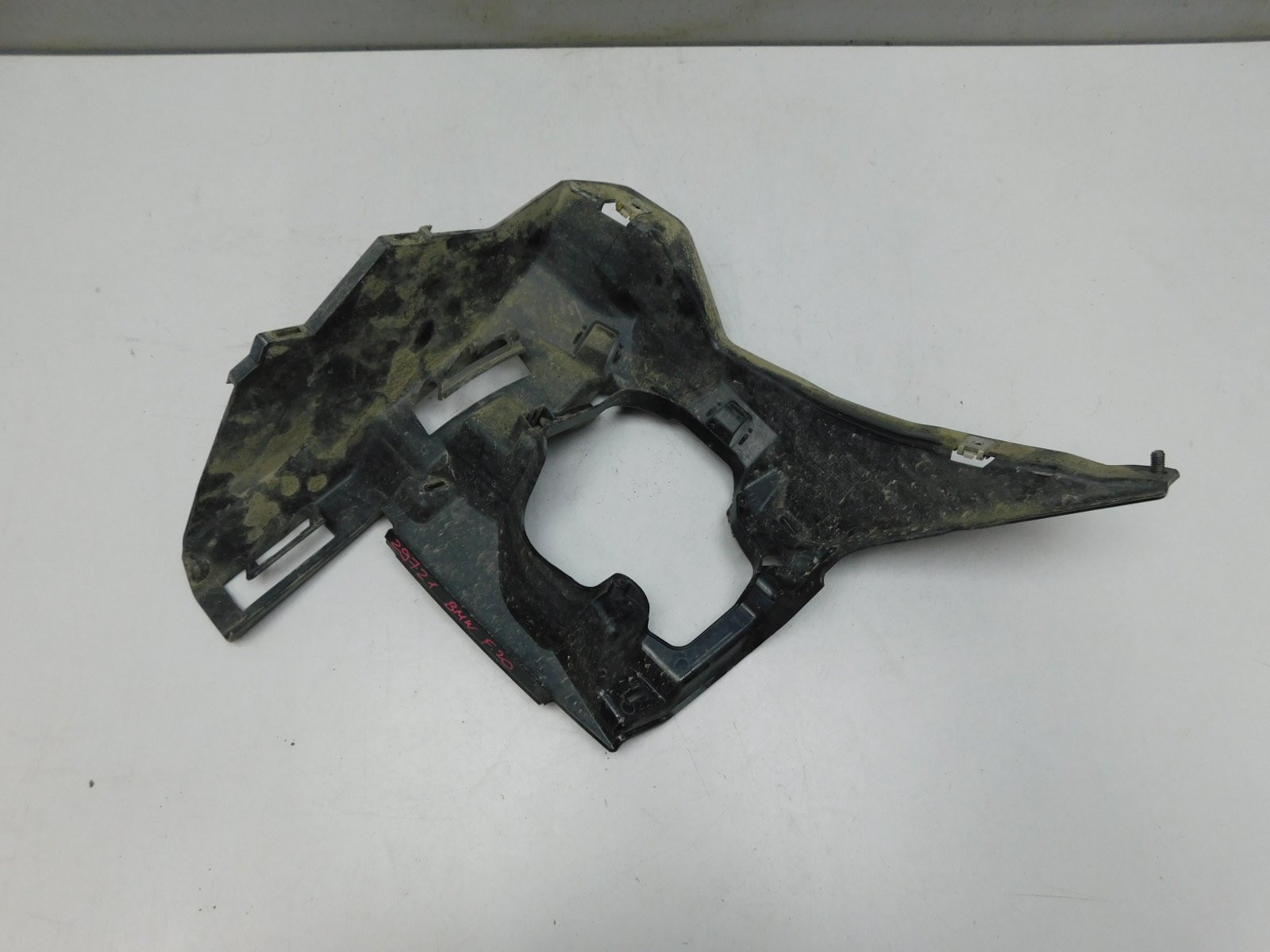 Кронштейн противотуманной фары BMW 1-серия F20/F21 2011>