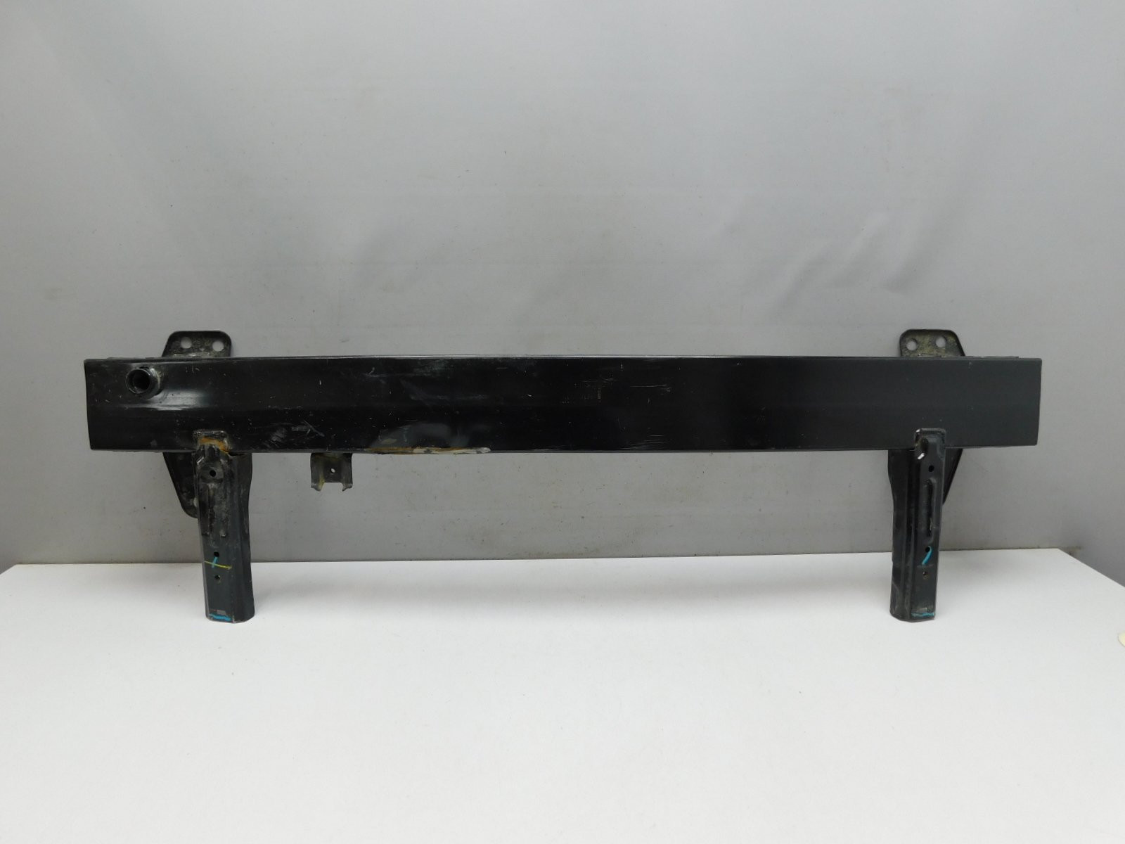 Усилитель переднего бампера Kia Rio 2017>