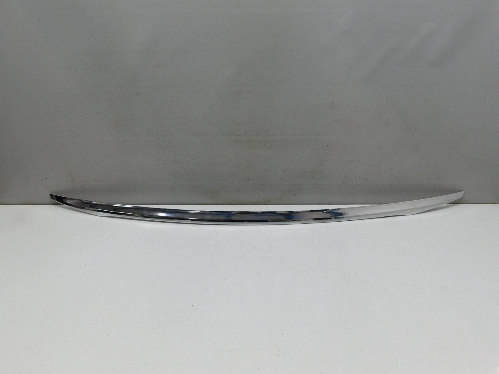 Молдинг крышки багажника Mercedes-Benz E-Klasse W213 2016>