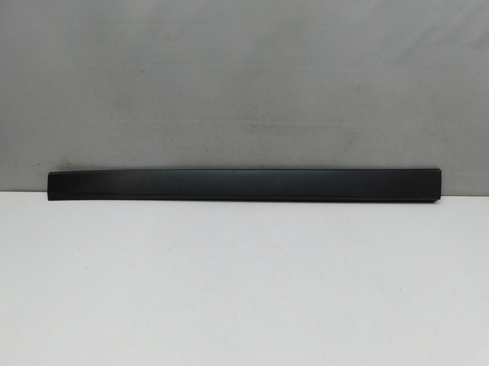 Накладка двери передней правой BMW X1 F48 2015>