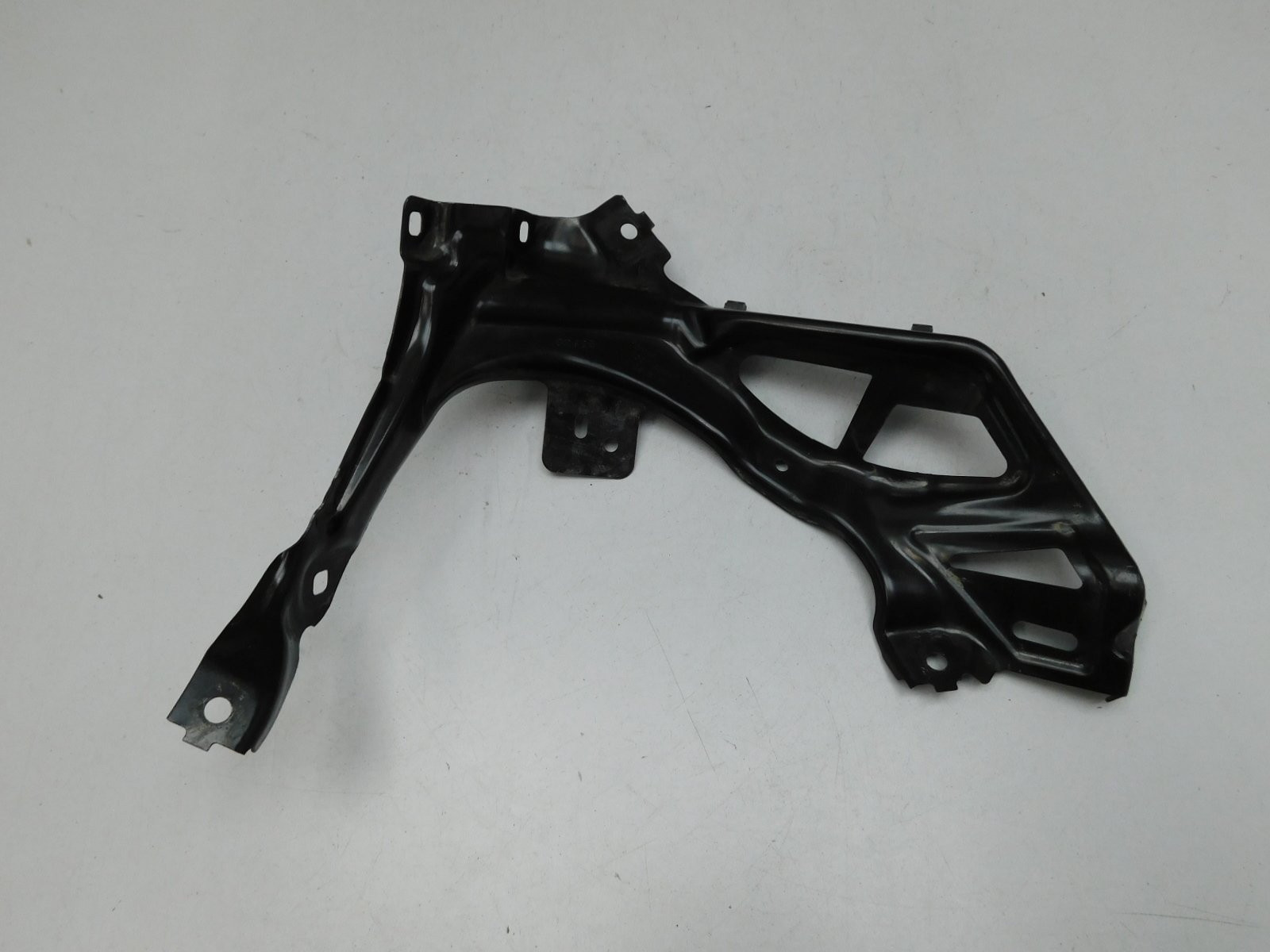 Кронштейн фары правой Mini F56 2013>