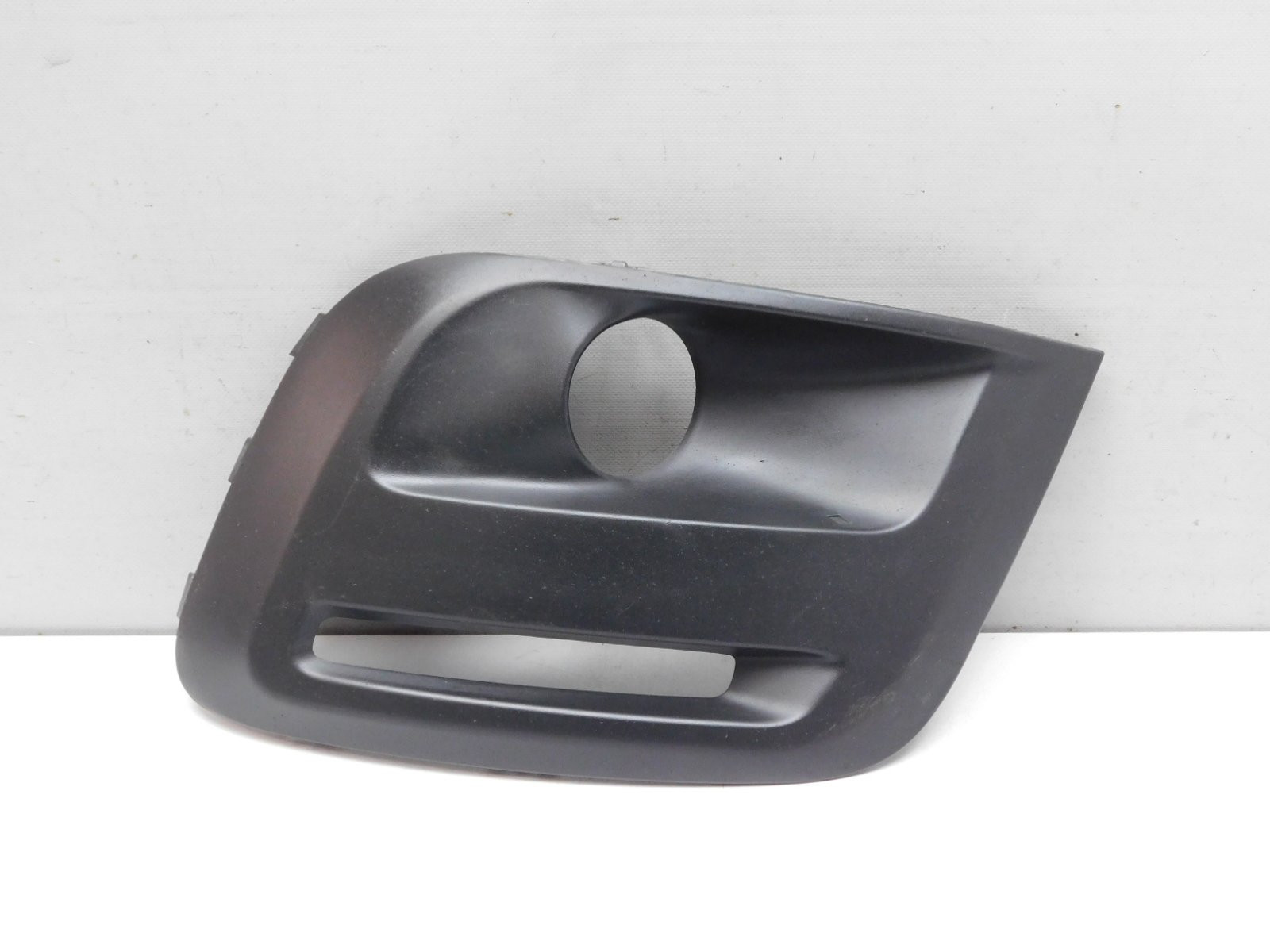 Решетка в бампер левая Peugeot Partner II 2008>