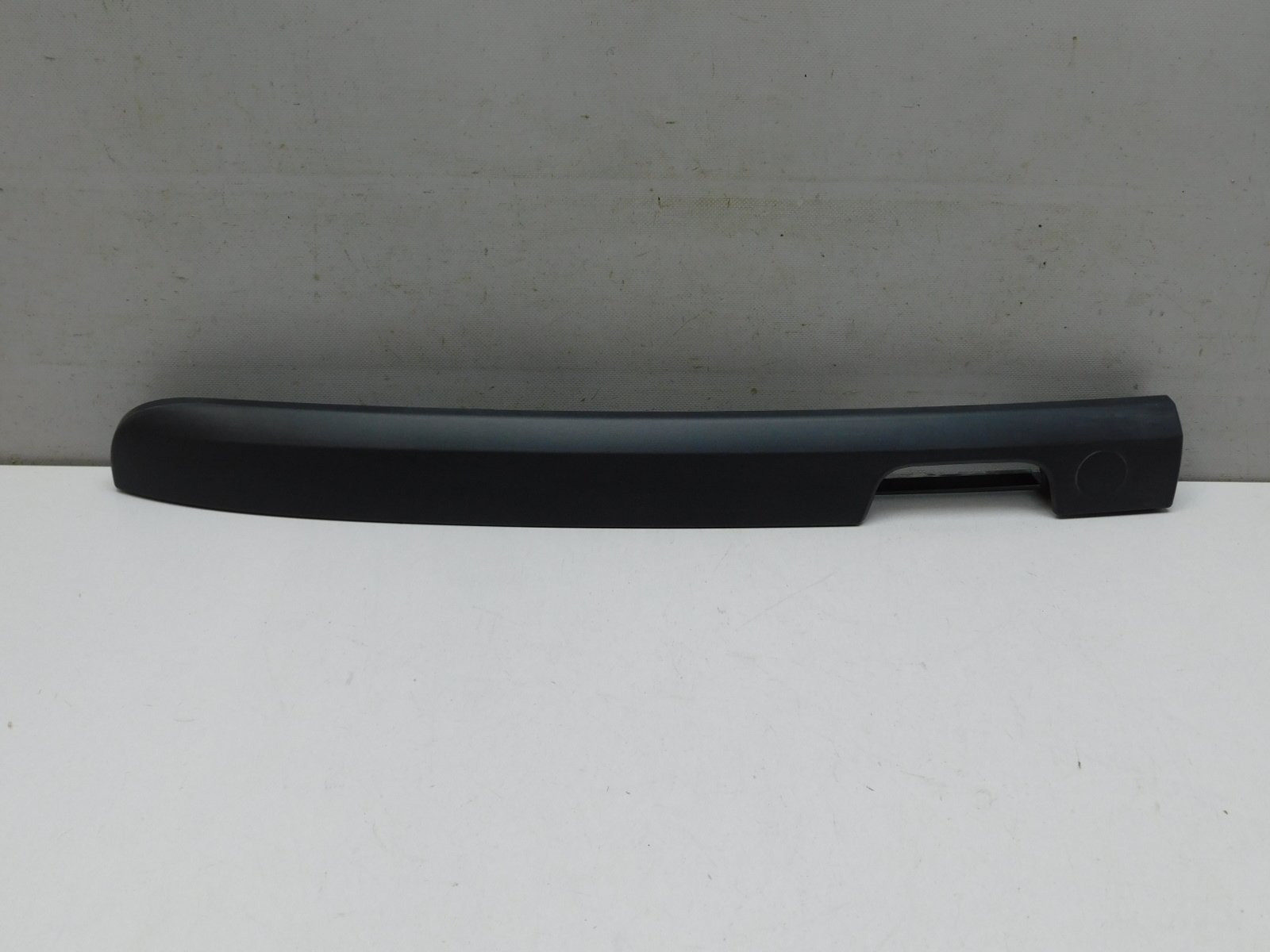 Накладка двери багажника VAZ Lada Largus 2011>