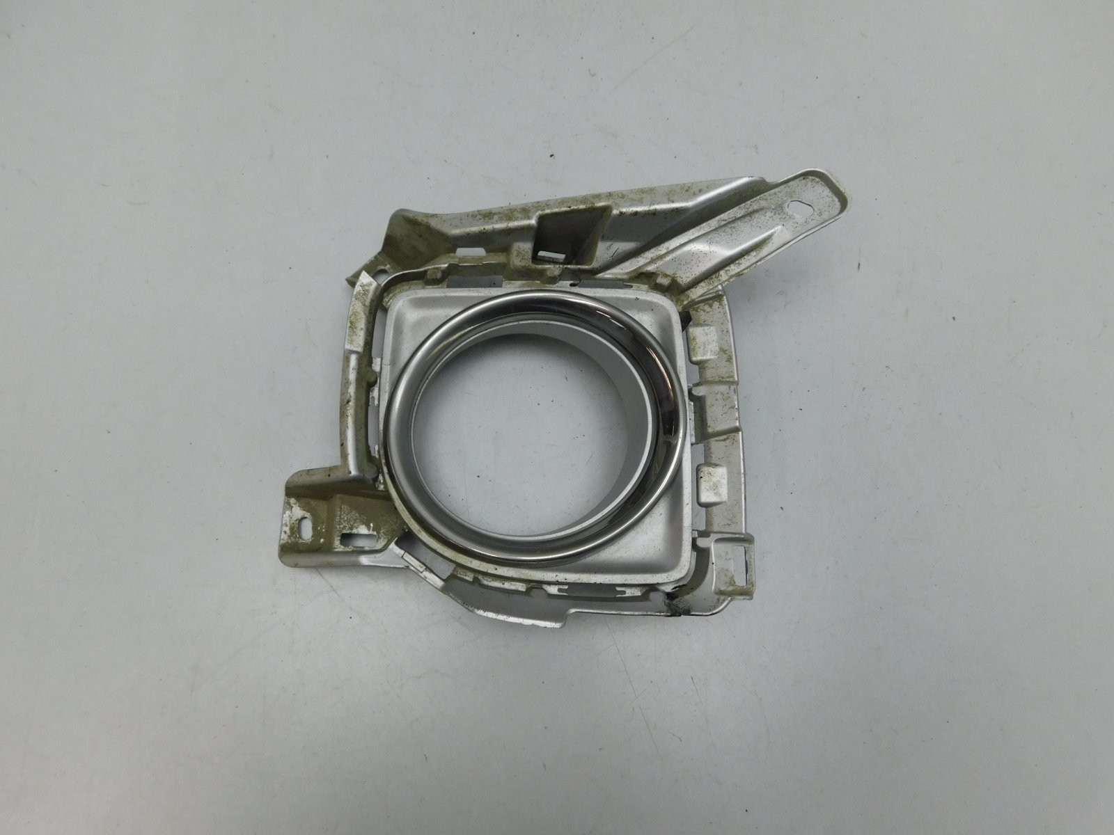 Решетка в бампер левая Toyota Land Cruiser (200) 2008>