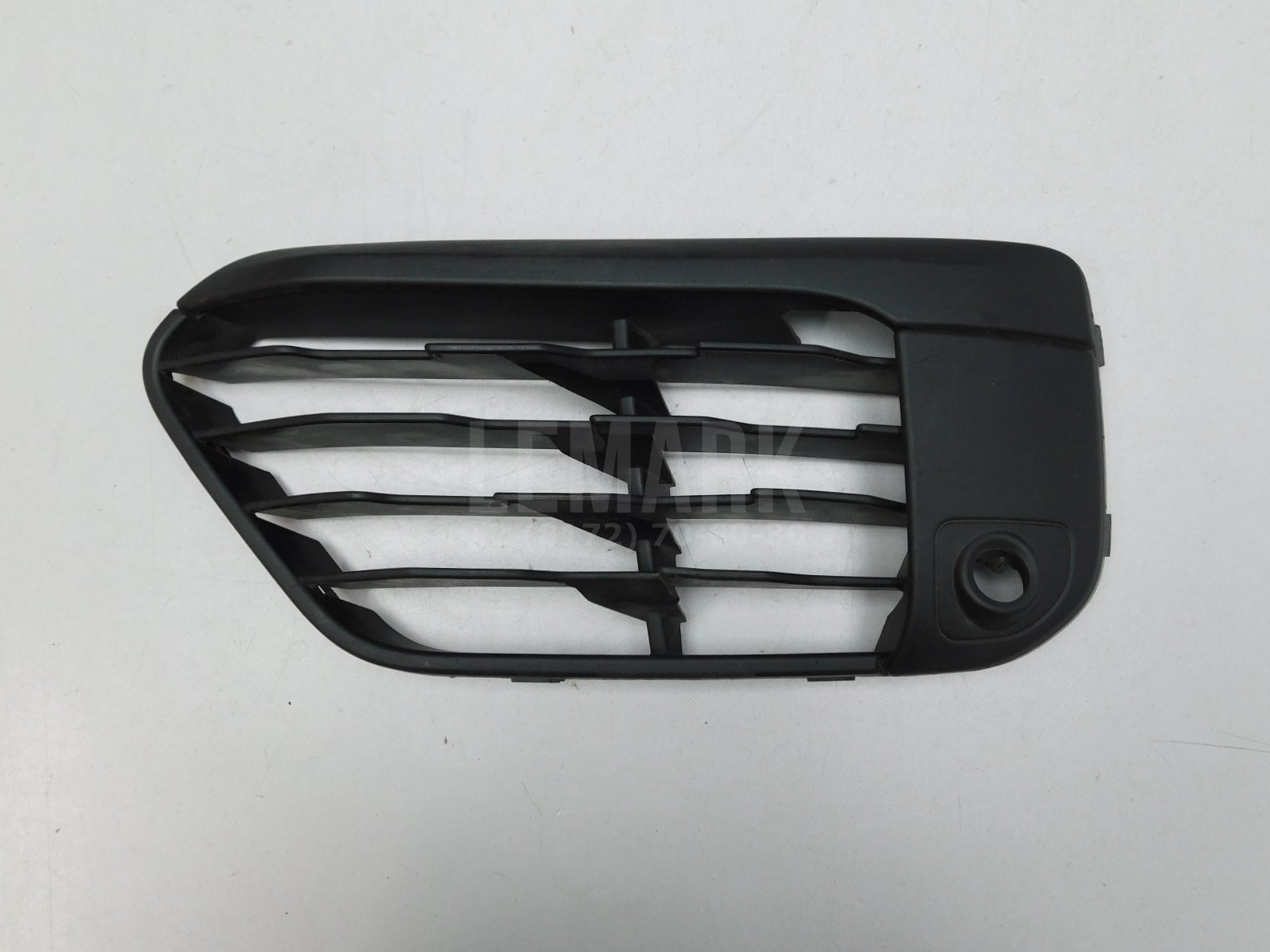 Решетка в бампер левая BMW X1 F48 2015> 51117354777