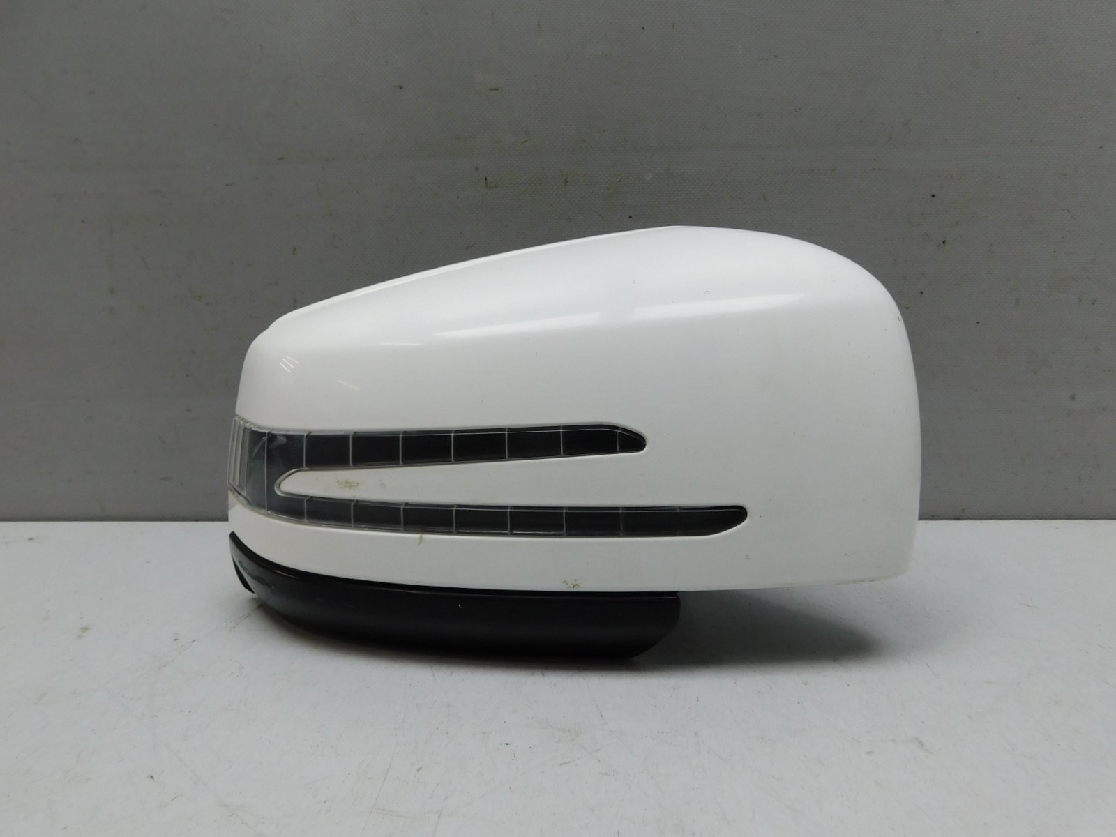 Накладка зеркала правого Mercedes-Benz E-Klasse W212 2009>