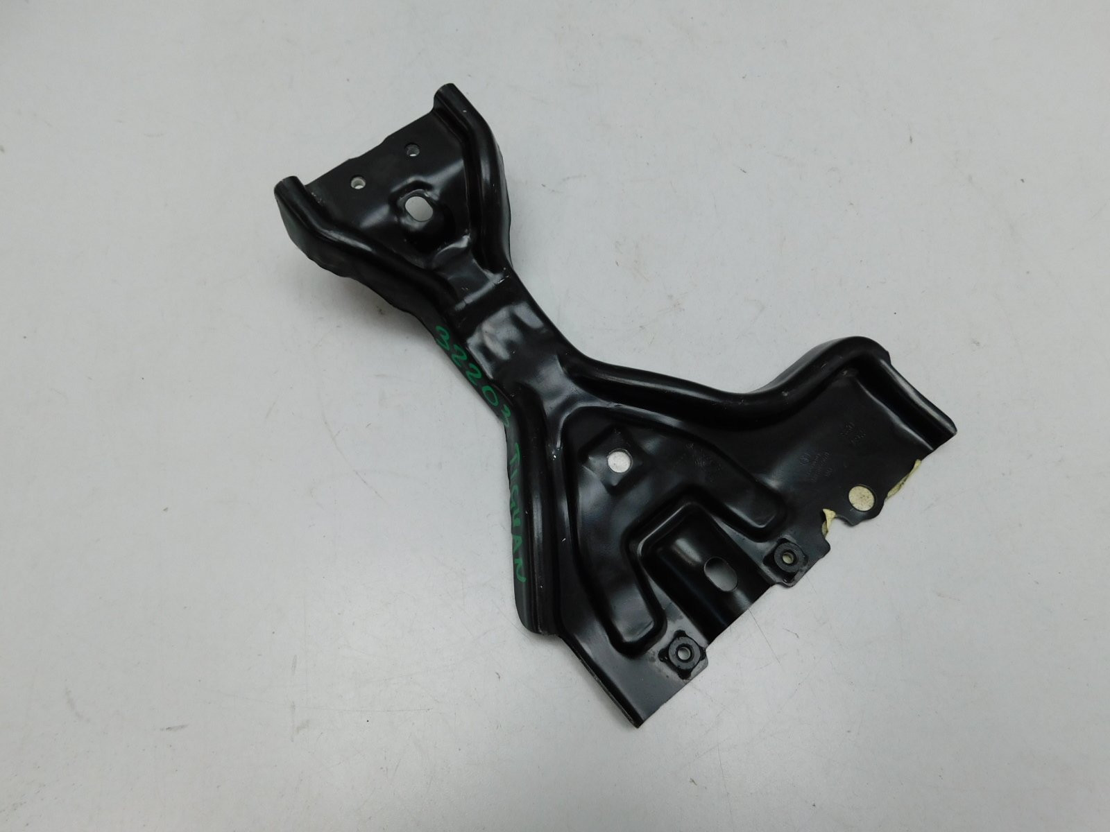 Кронштейн замка капота Volkswagen Tiguan 2007-2017