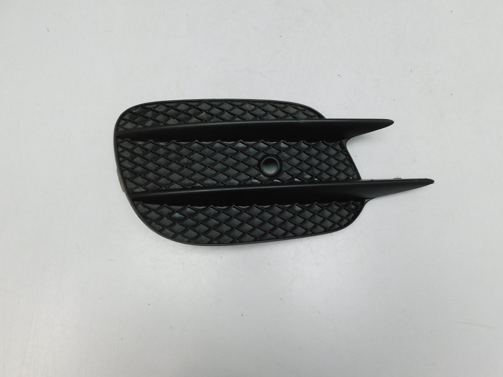 Решетка в бампер левая Mercedes-Benz E-Klasse W213 2016>