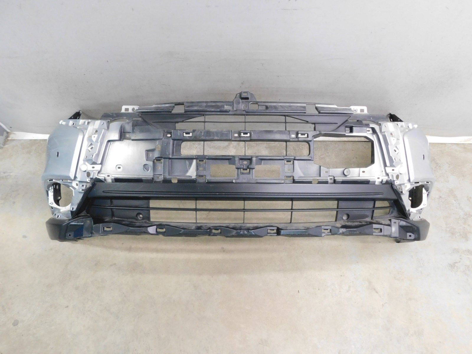 Бампер передний Mitsubishi Outlander 2012>