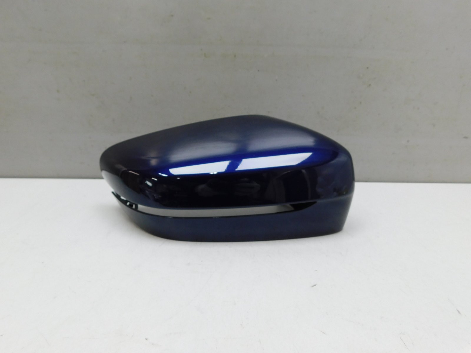 Накладка зеркала правого BMW 3-серия G20 2018>