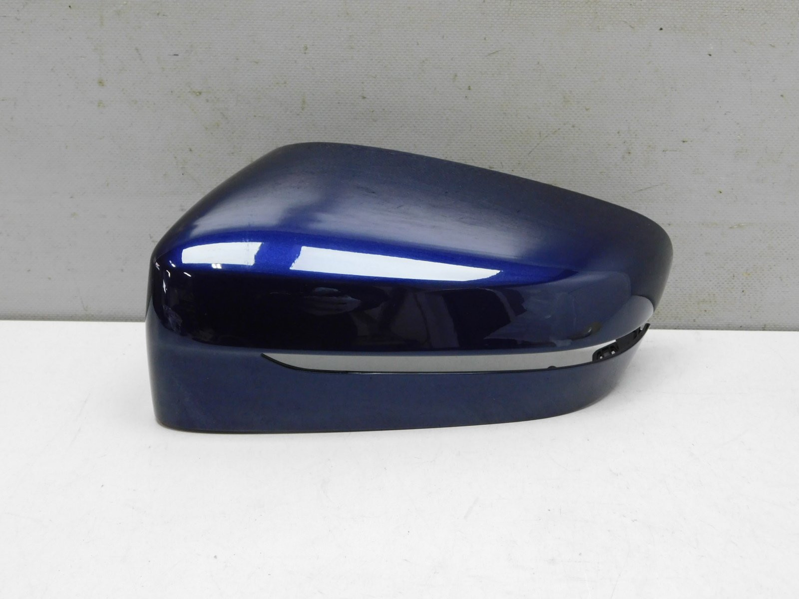 Накладка зеркала левого BMW 3-серия G20 2018>