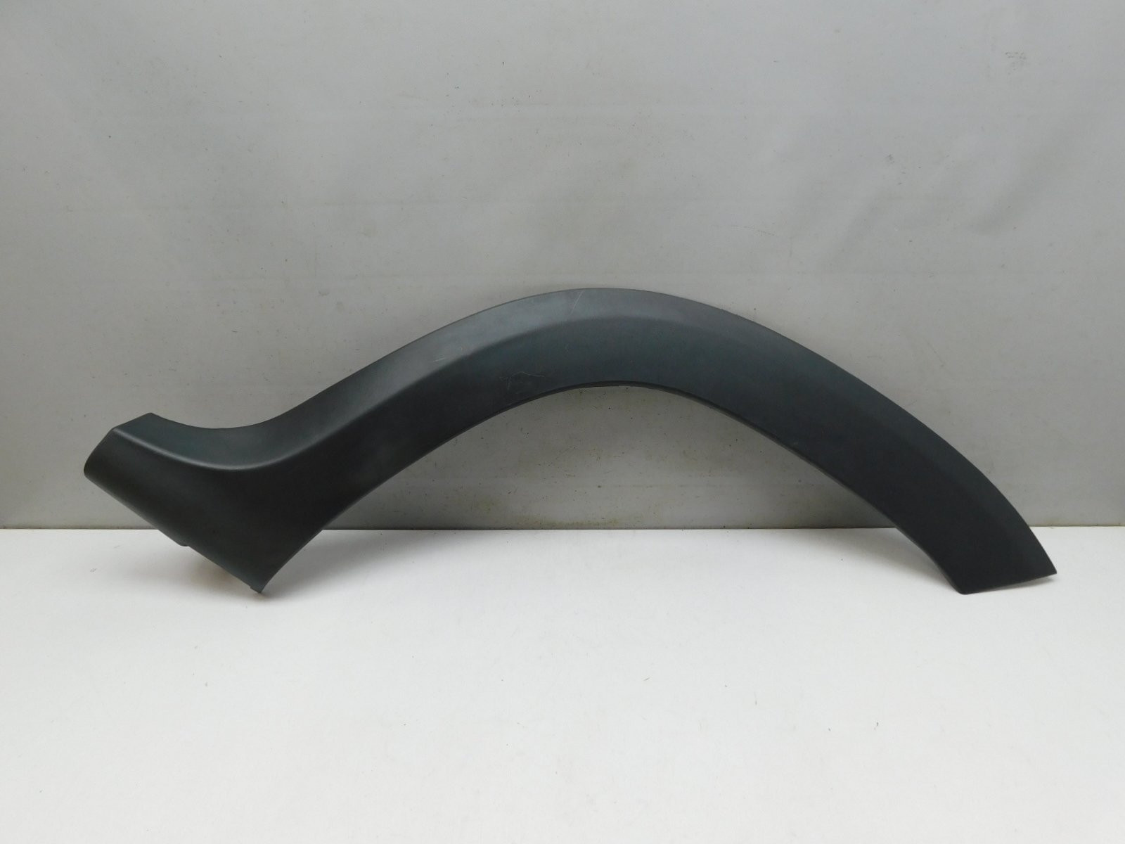 Накладка крыла заднего  левого Renault Duster 2011>