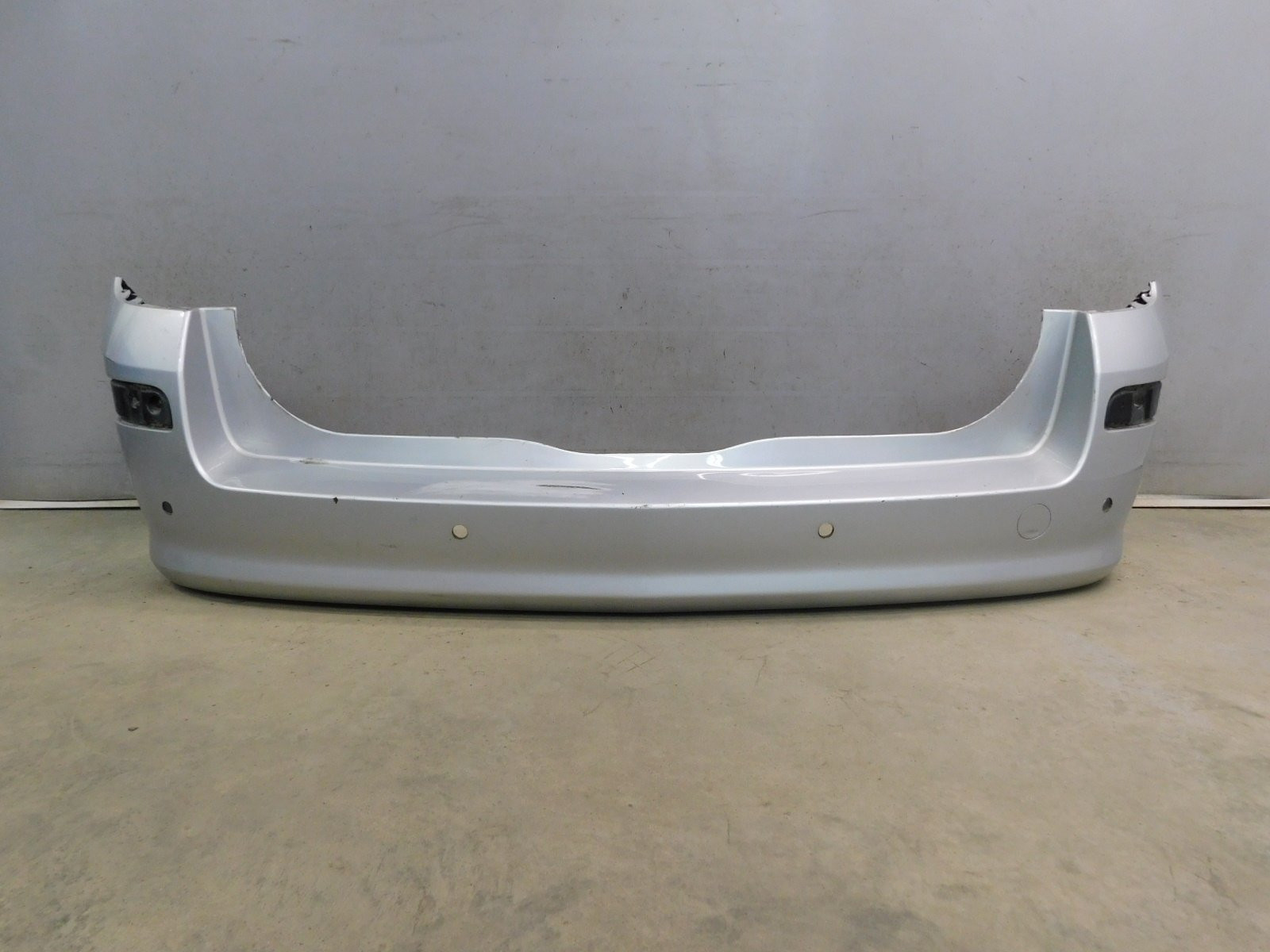 Бампер задний Opel Astra H 2004>